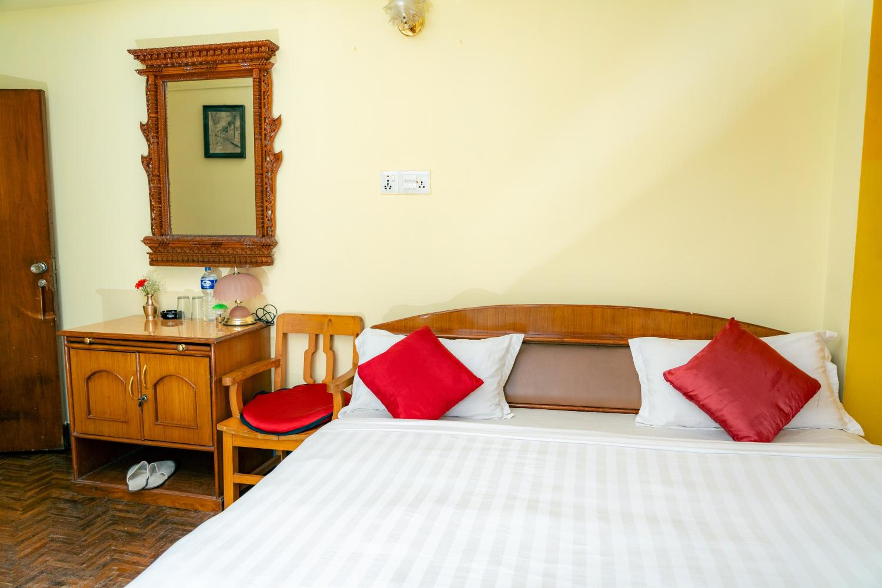Deluxe Single Room with Balcony photo 1