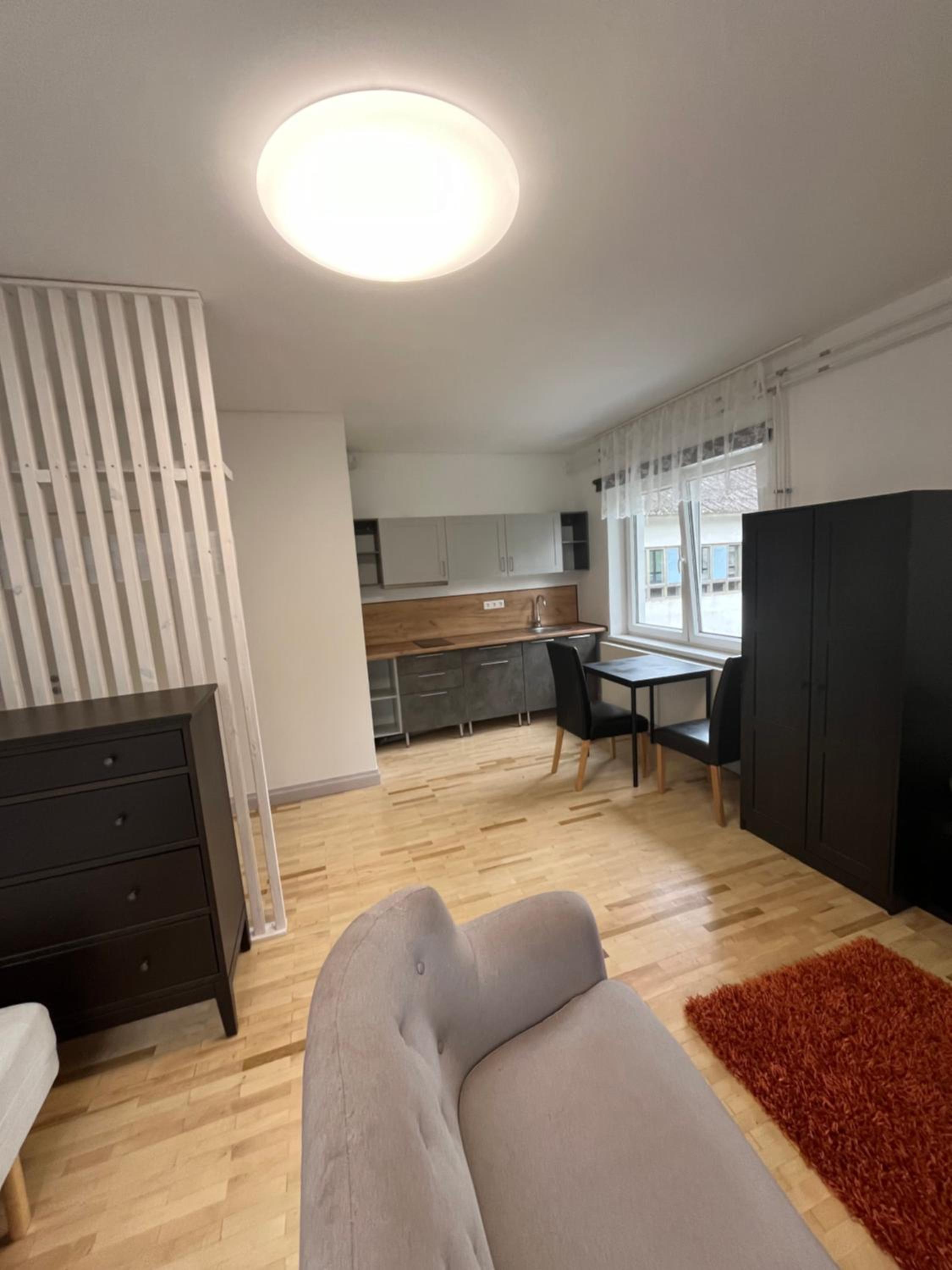 One-Bedroom Apartment photo 1