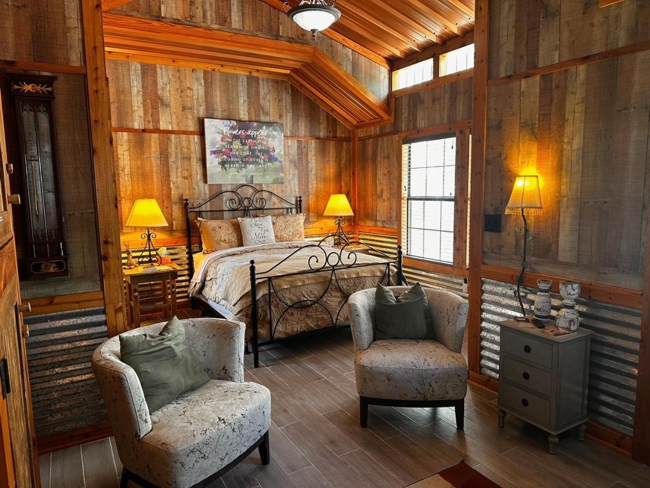 One-Bedroom House photo 3