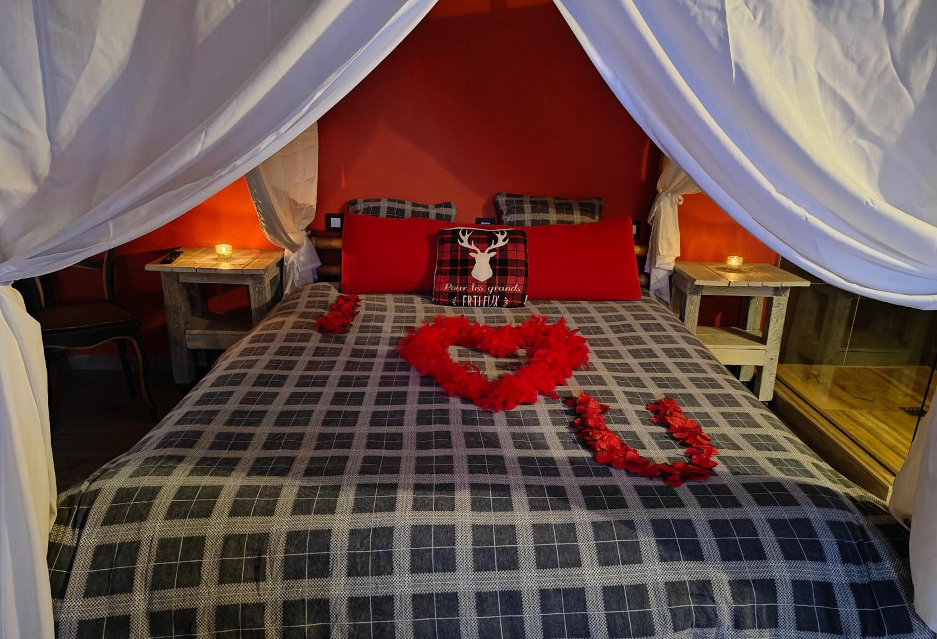 Double Room with Spa Bath photo 3