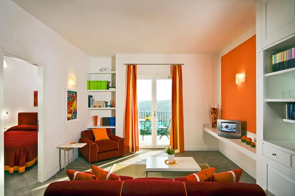 One-Bedroom Apartment (4 Adults)
