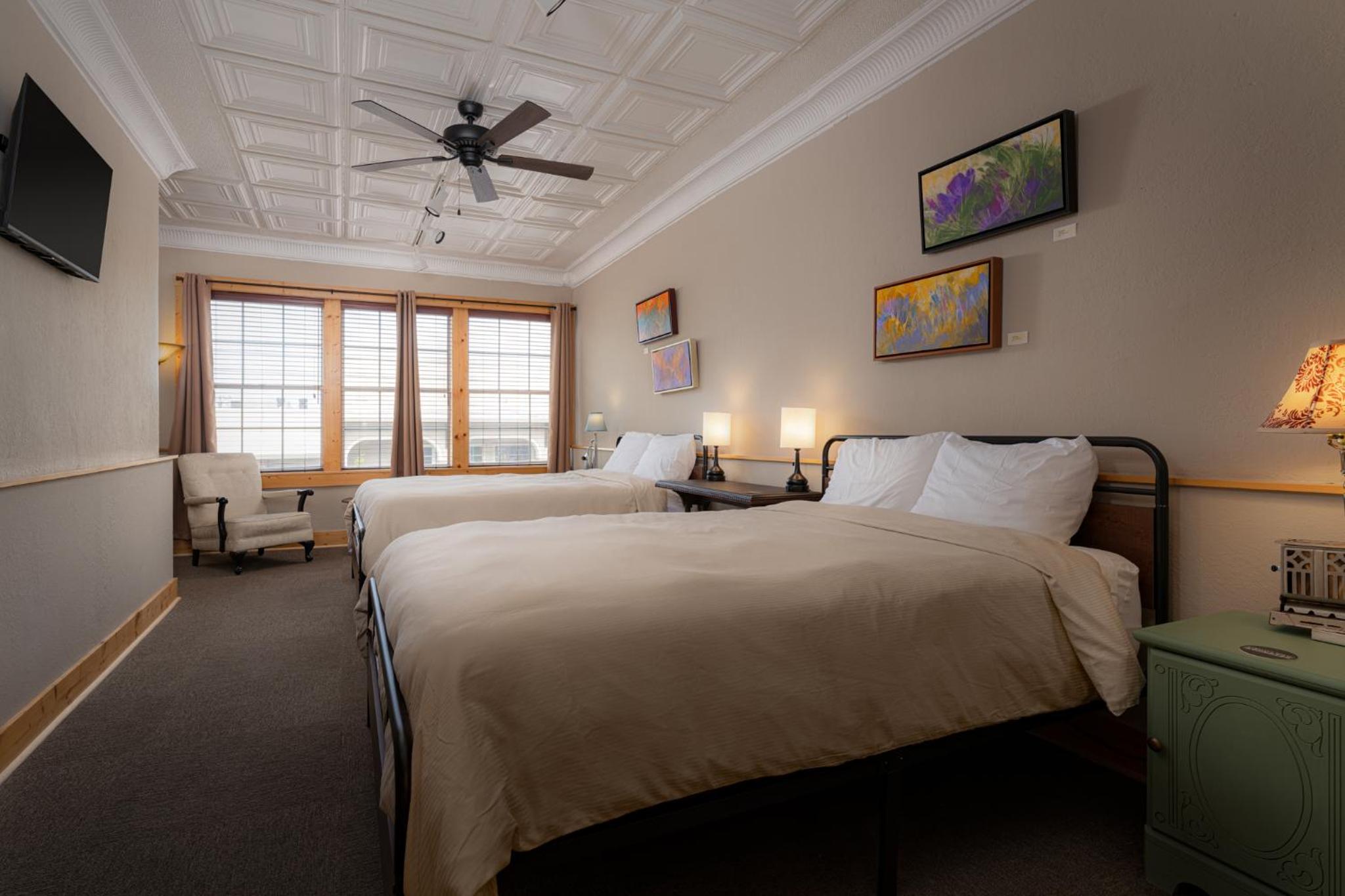 Double Room with Private Bathroom - Photo 1