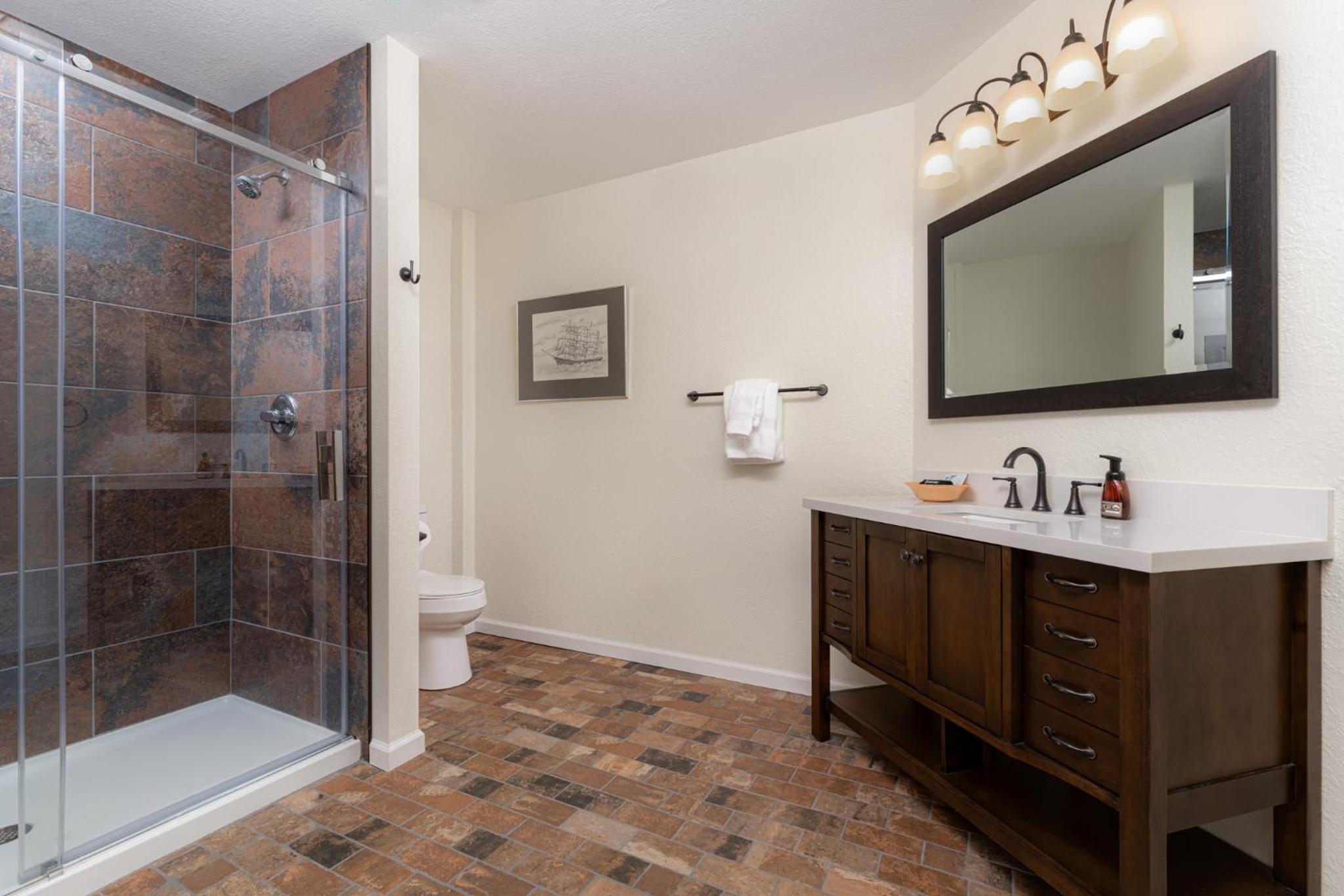 Double Room with Private Bathroom - Photo 3