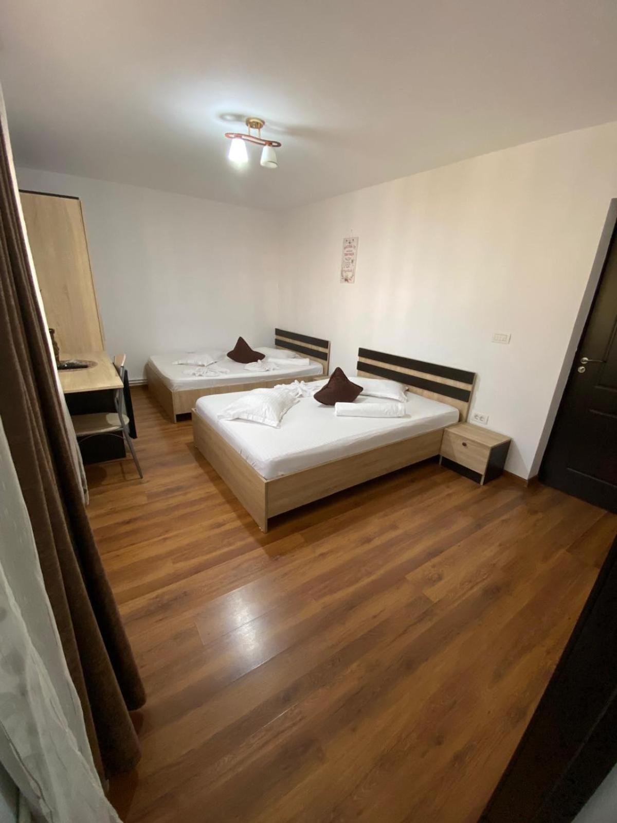 Standard Double or Twin Room photo 1
