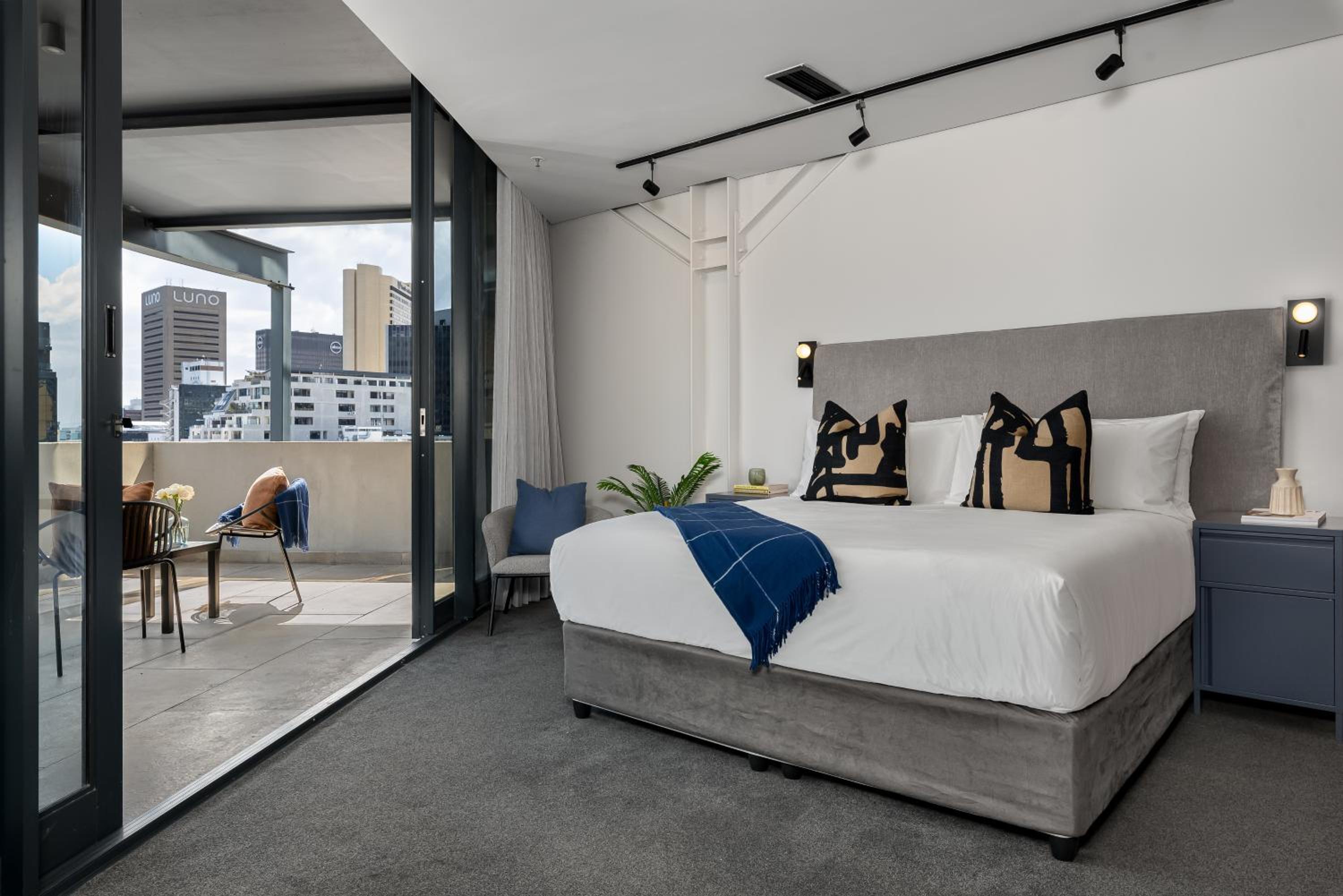 Double or Twin Room with Bathroom - Photo 1