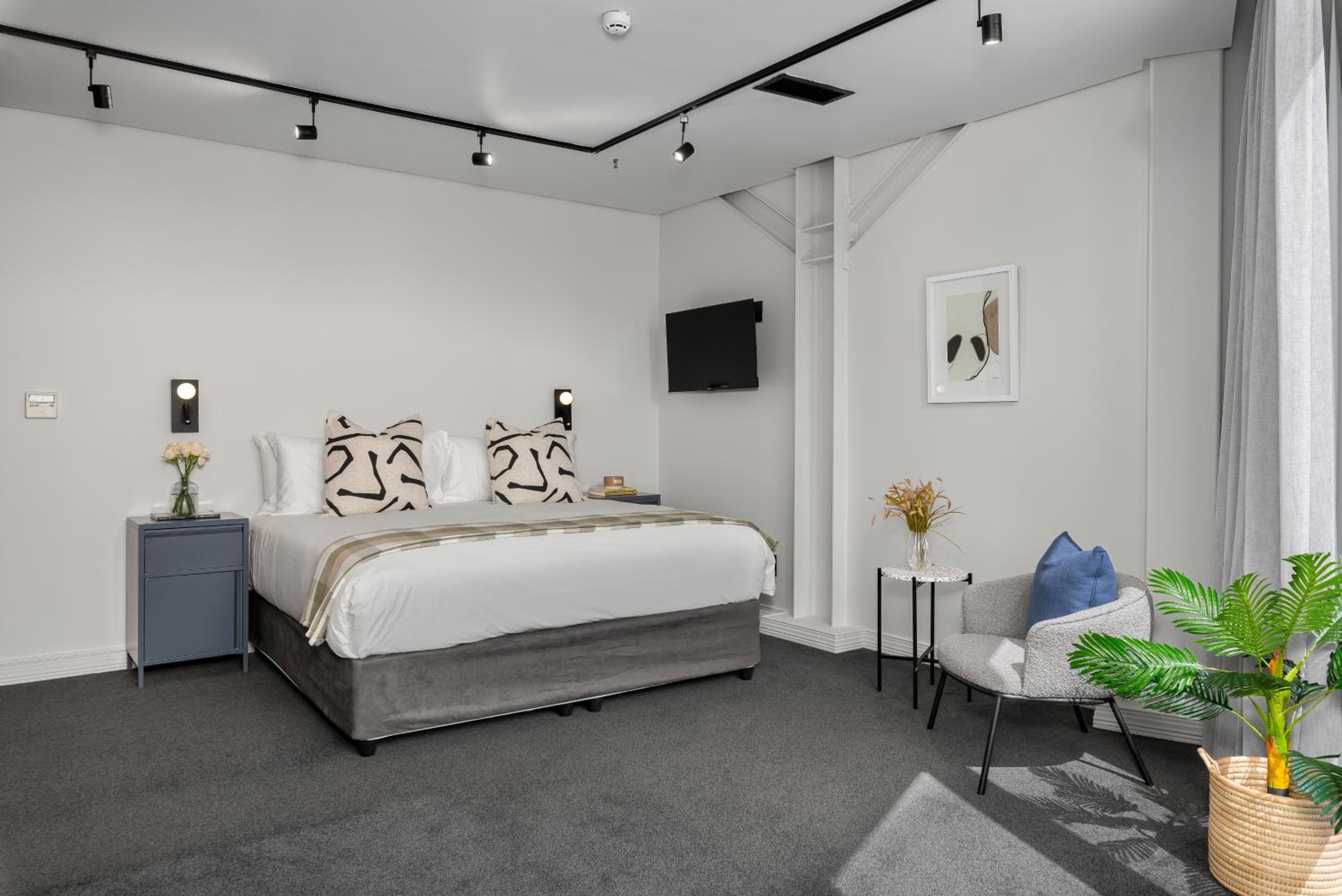 Double or Twin Room - Photo 3