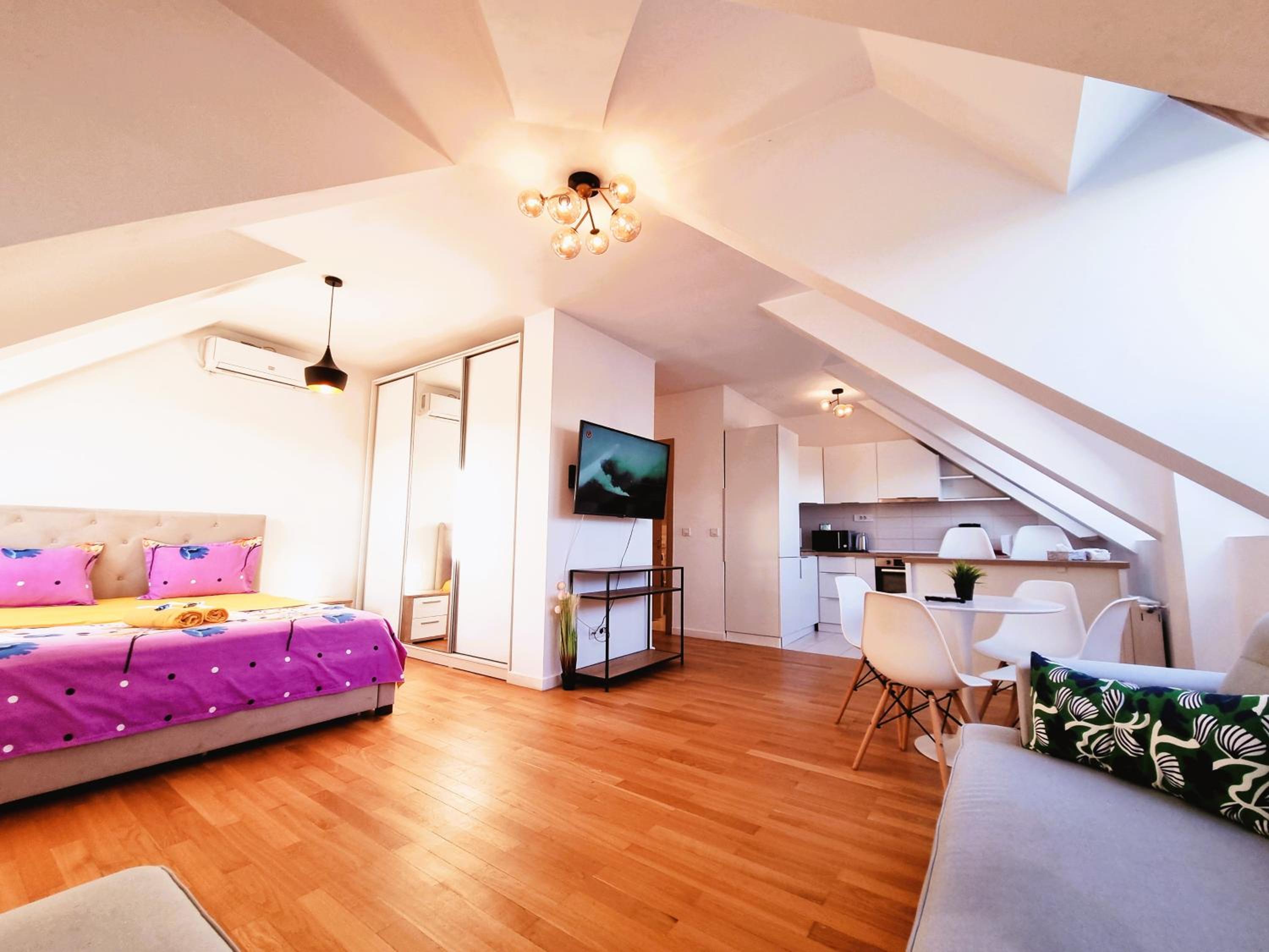One-Bedroom Apartment