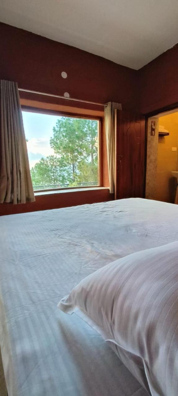 Standard Twin Room With Mountain View