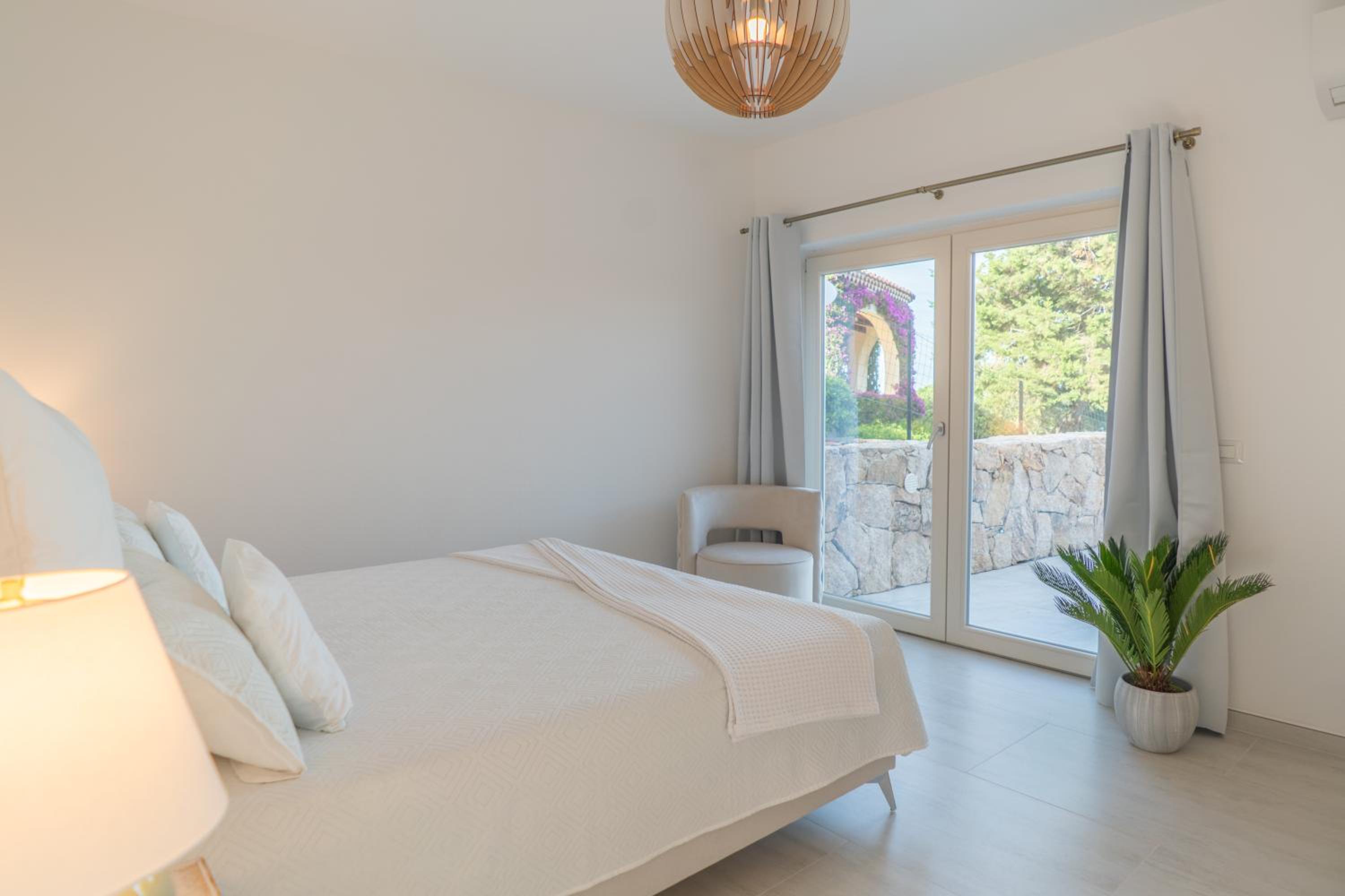 Villa photo 2