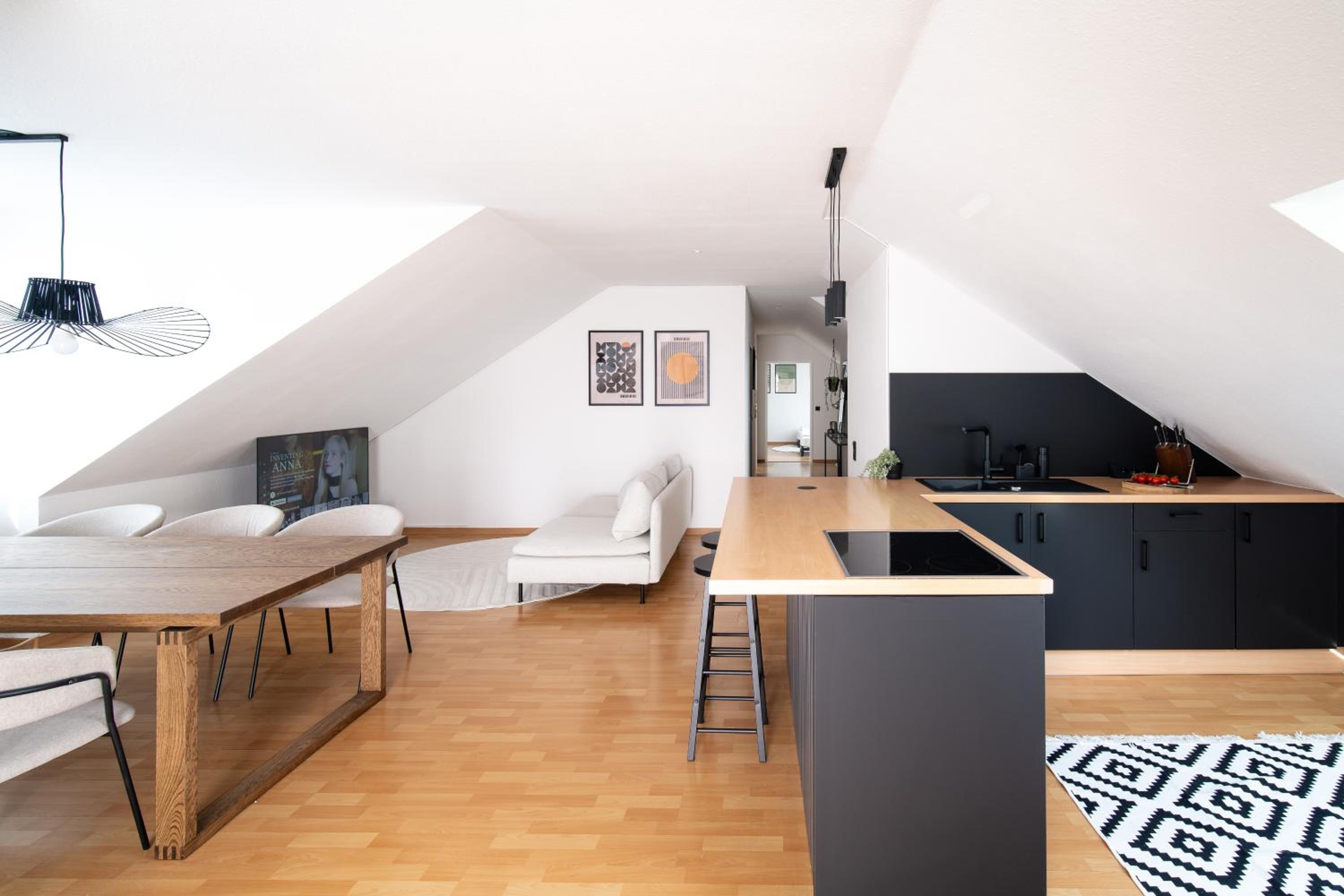 Three-Bedroom Apartment photo 2