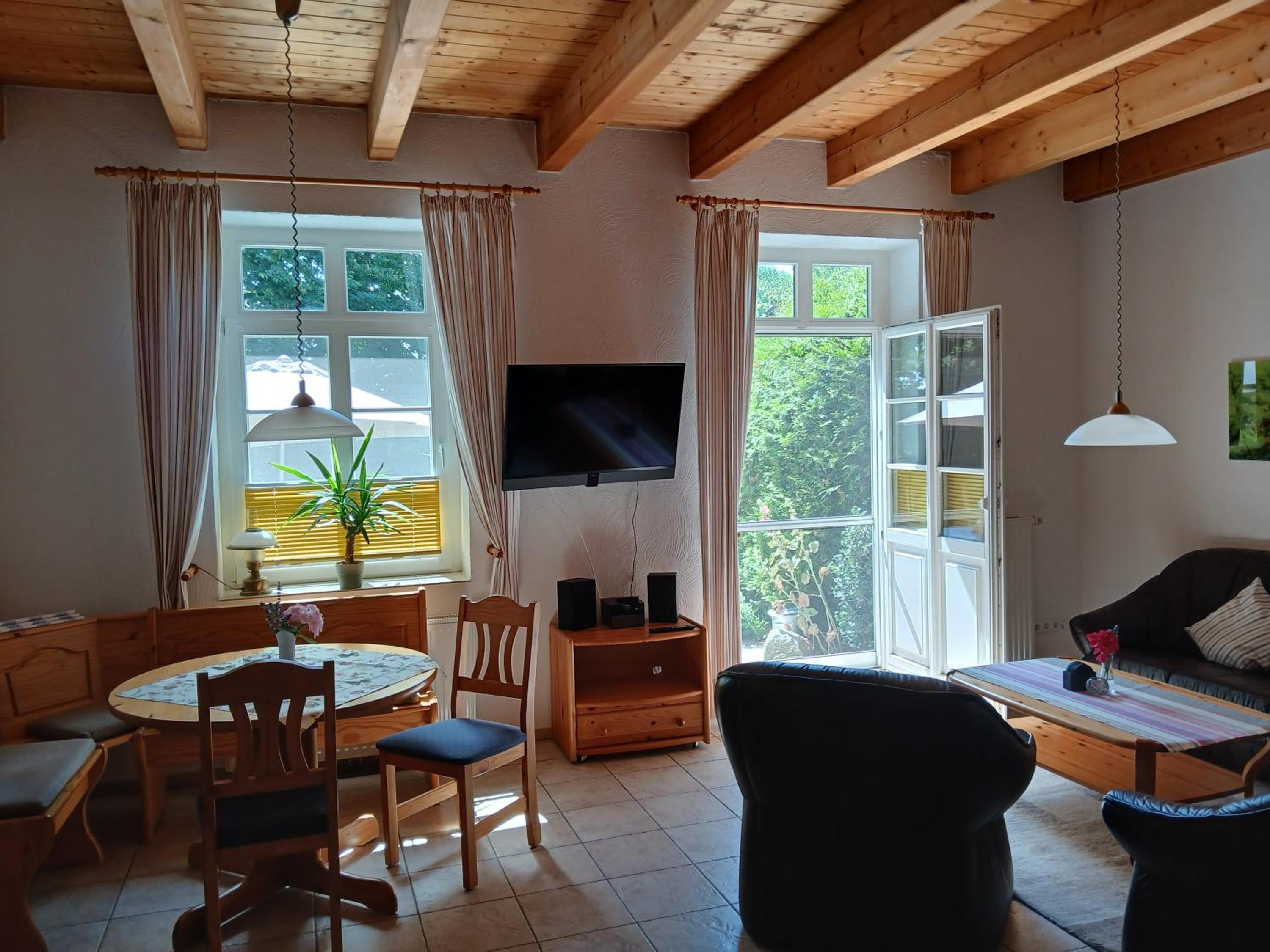 Family Two-Bedroom Apartment with View photo 1