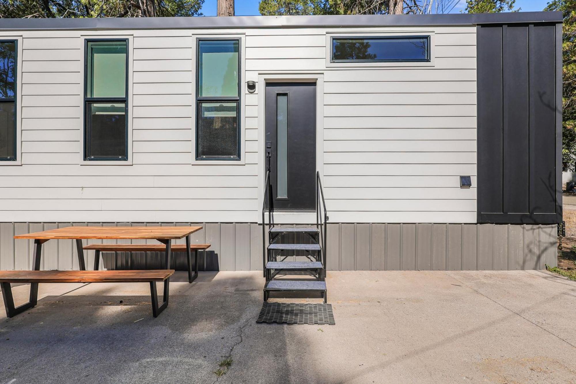 One-Bedroom House photo 3