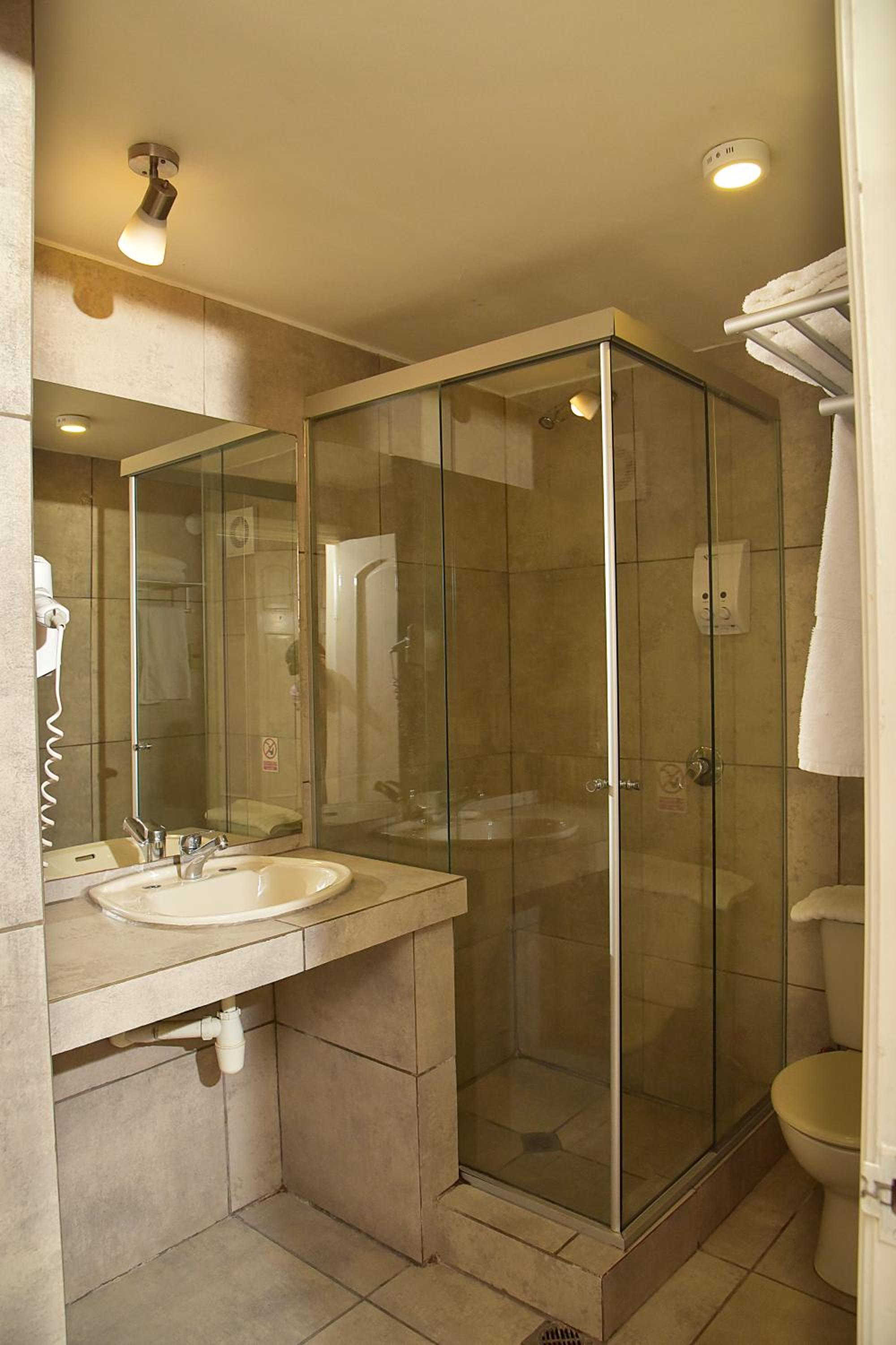 Budget Single Room photo 3