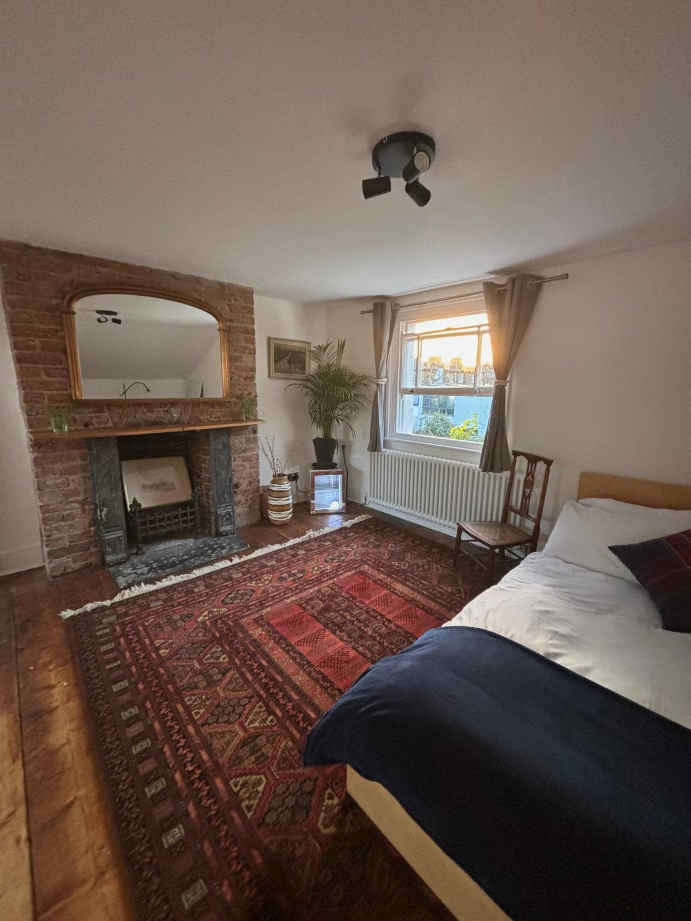 Double Room with Private Bathroom photo 1