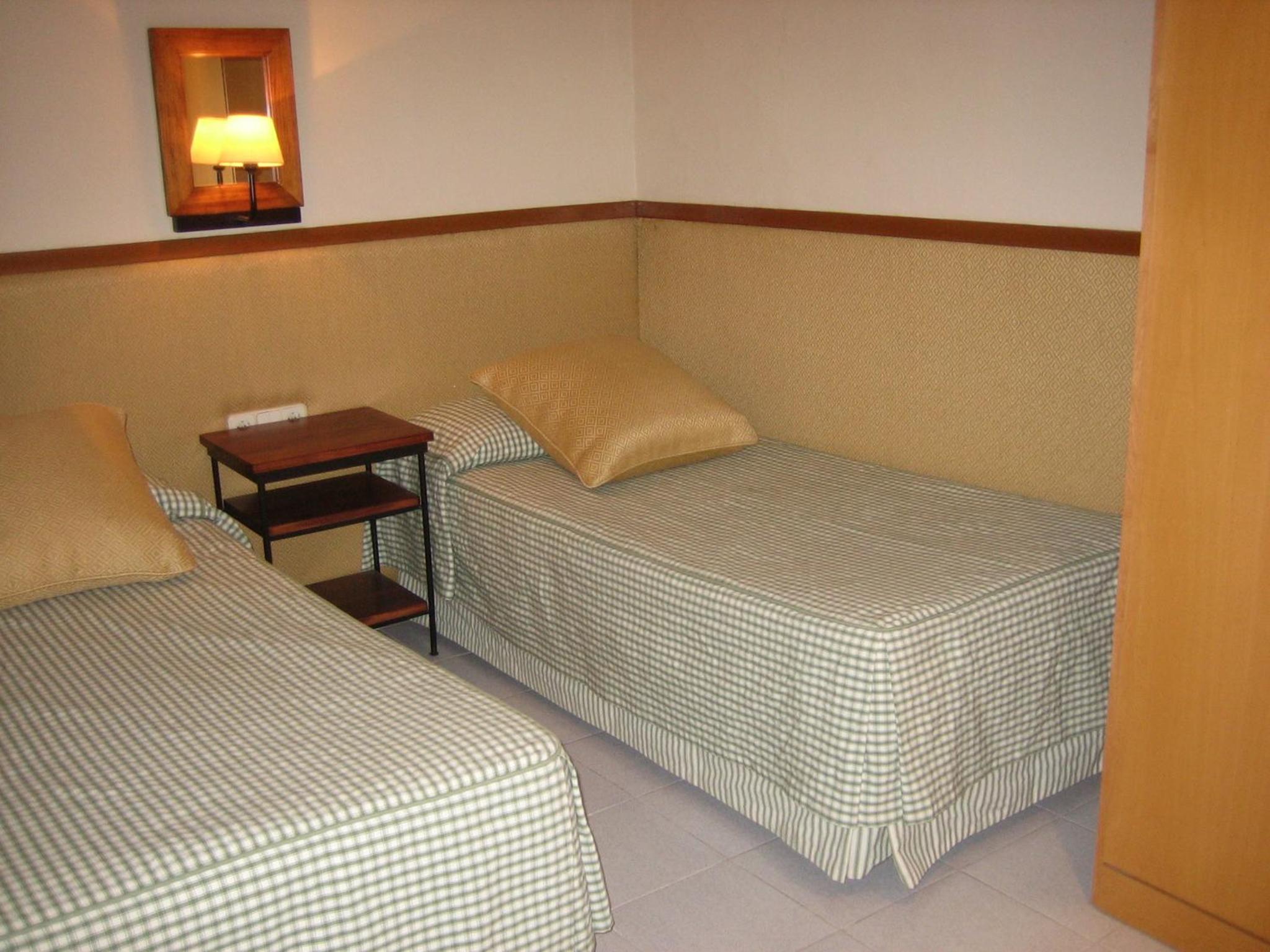 Apartment (3 Adults) photo 2