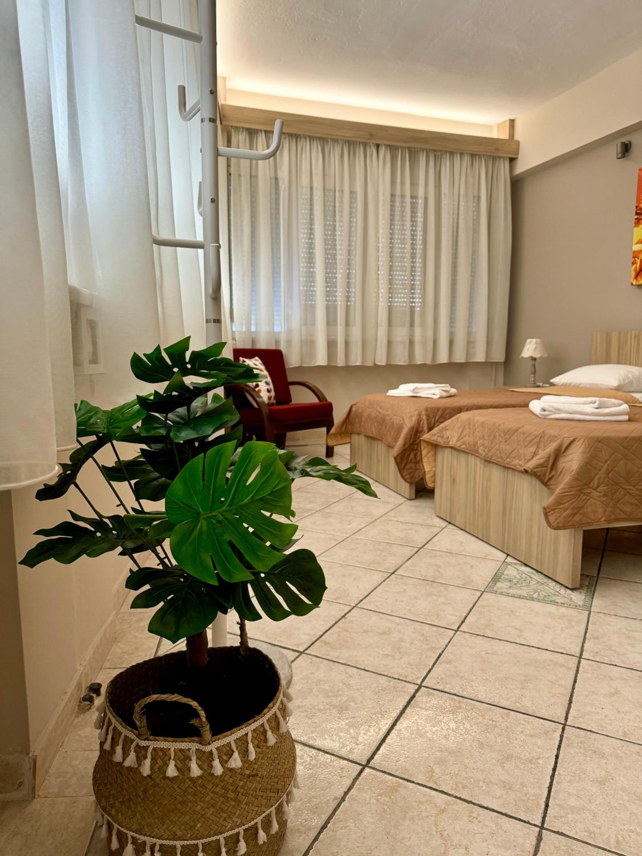 One-Bedroom Apartment with City View photo 1