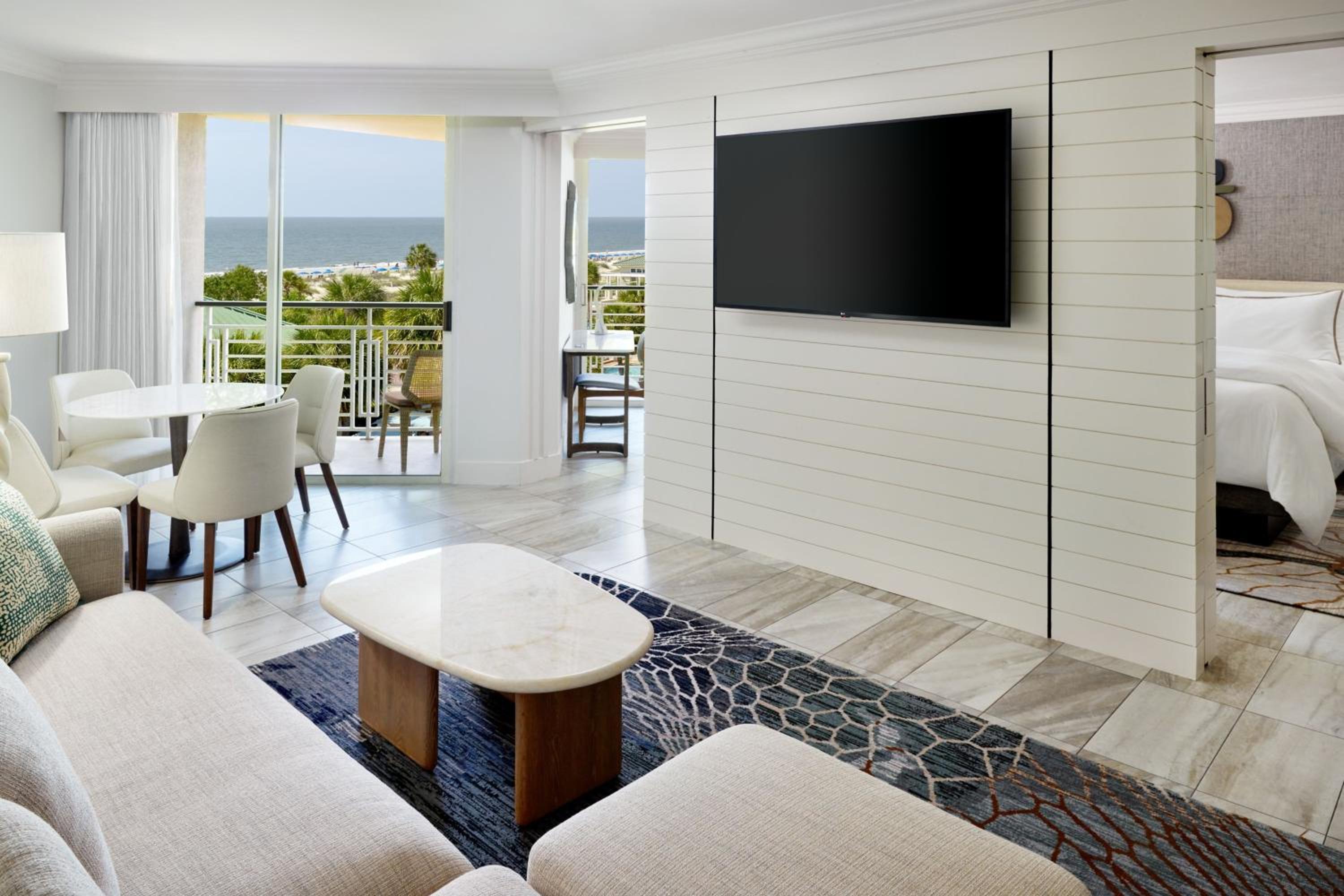 Carolina King Ocean View, 1 Bedroom Suite, 1 King, Sofa bed