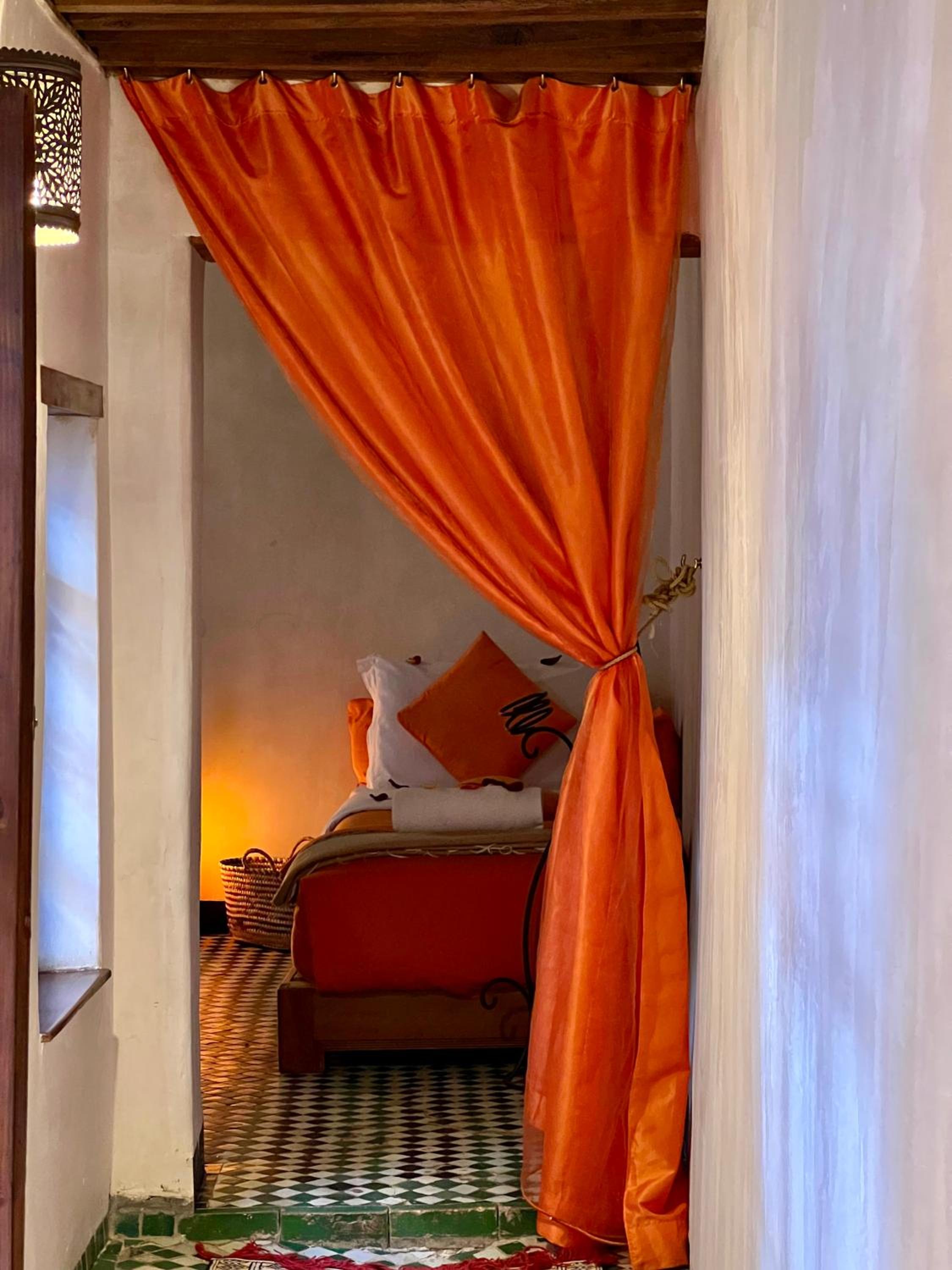 Orange Suite photo 3