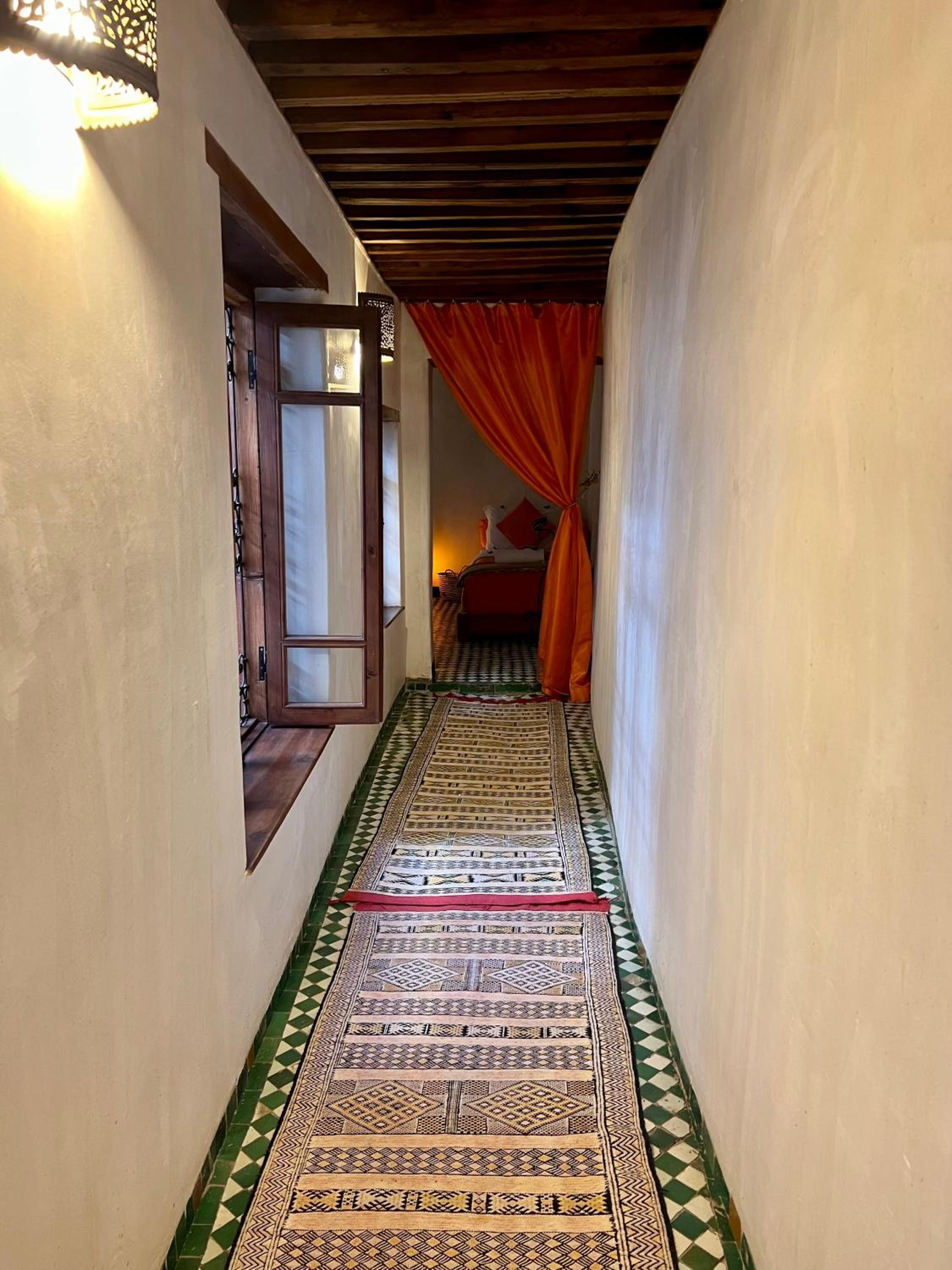 Orange Suite photo 2