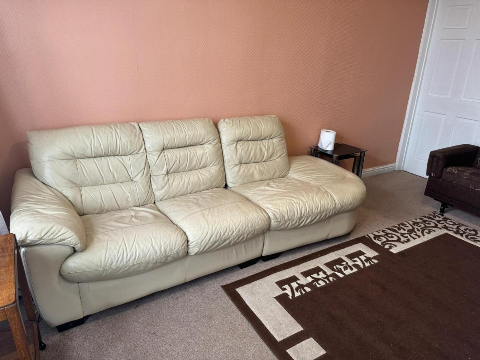 Two-Bedroom House photo 2