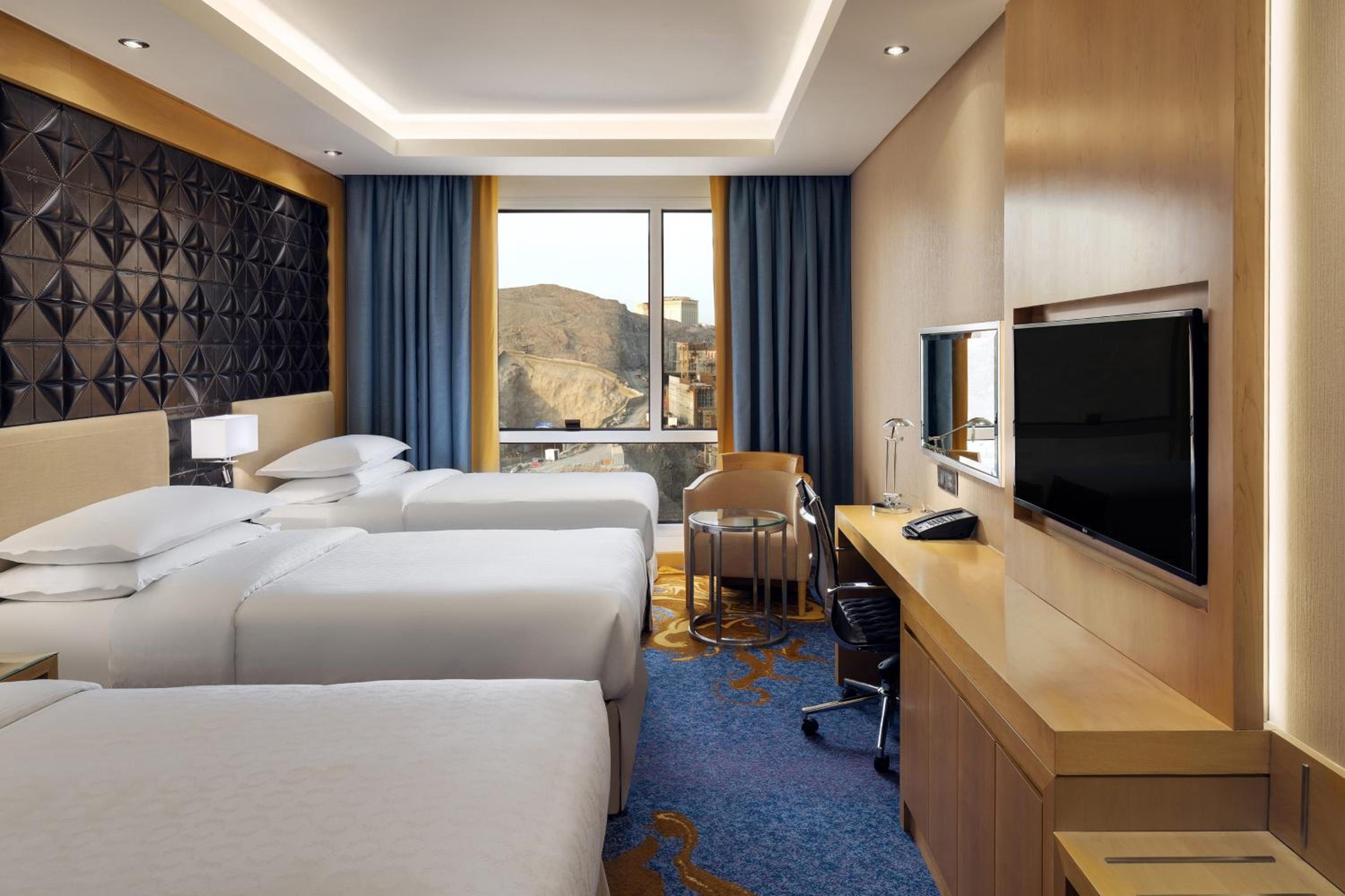 Traditional Triple Room, Partial Haram View, 3 Twin Beds