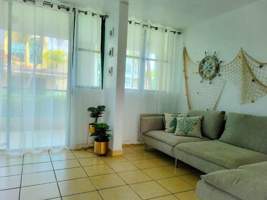 Three-Bedroom Apartment with Balcony photo 2