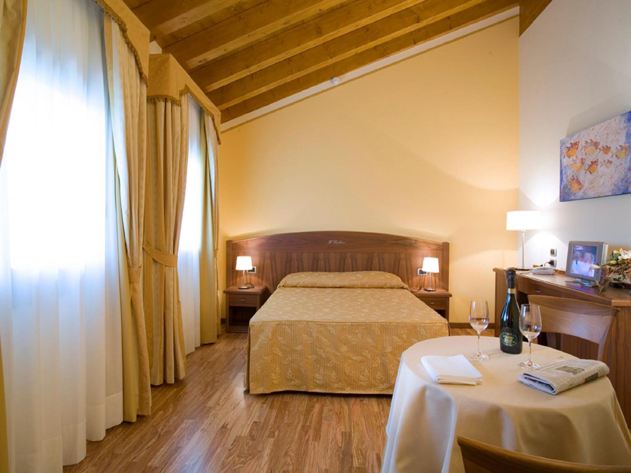 Double Room - Photo 2