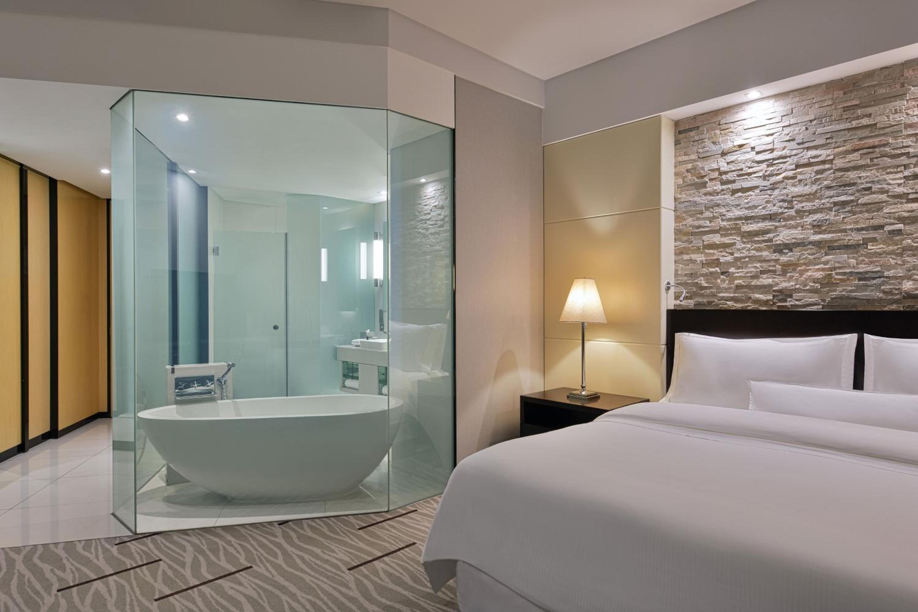 Executive Room, Club lounge access, Guest room, 1 King photo 2