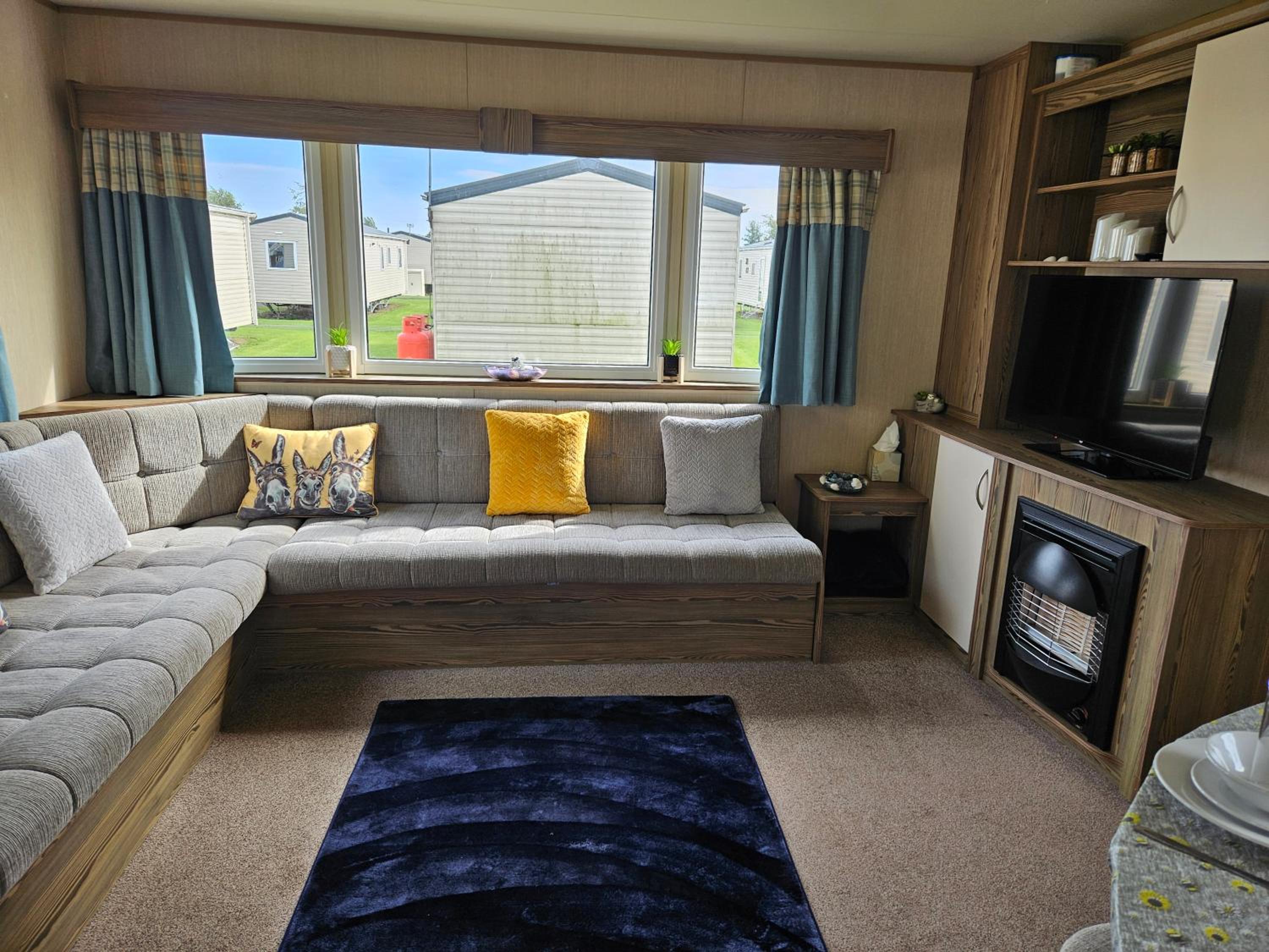 Mobile Home photo 3