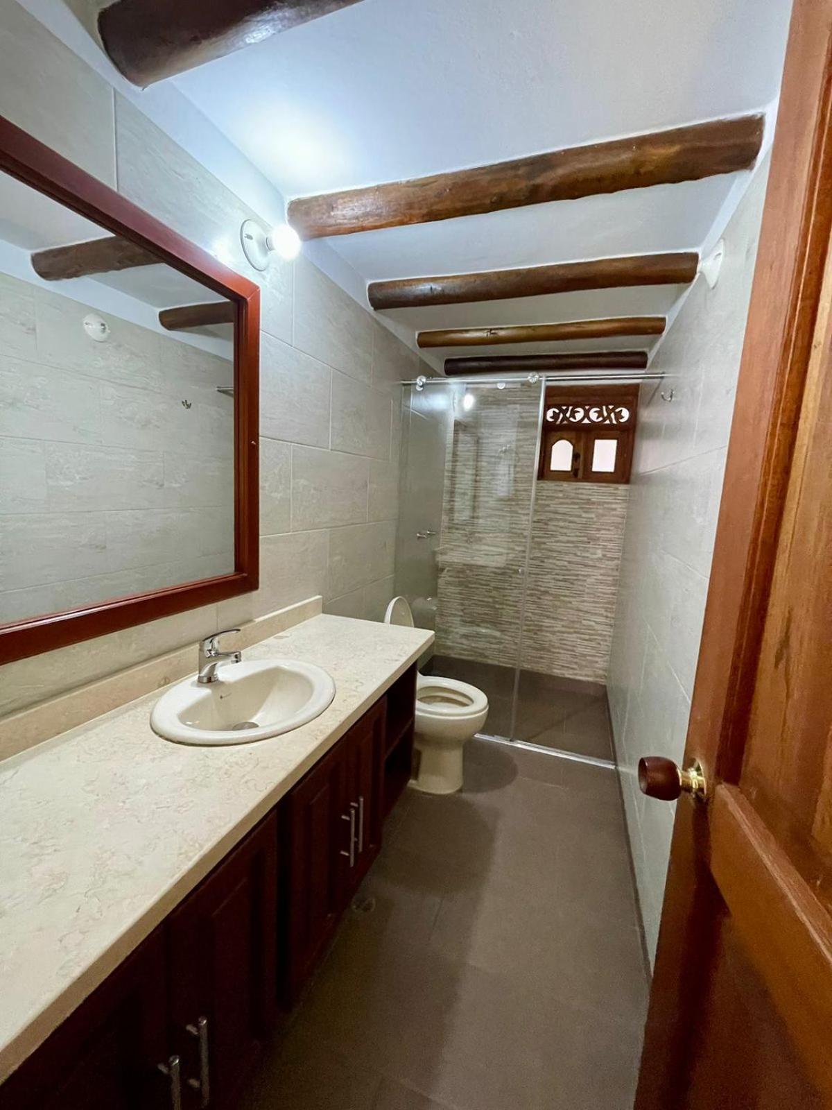 Suite with Spa Bath photo 3
