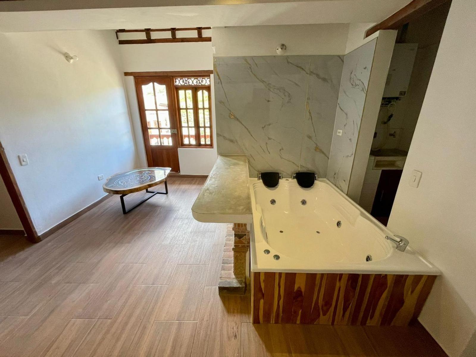 Suite with Spa Bath photo 2