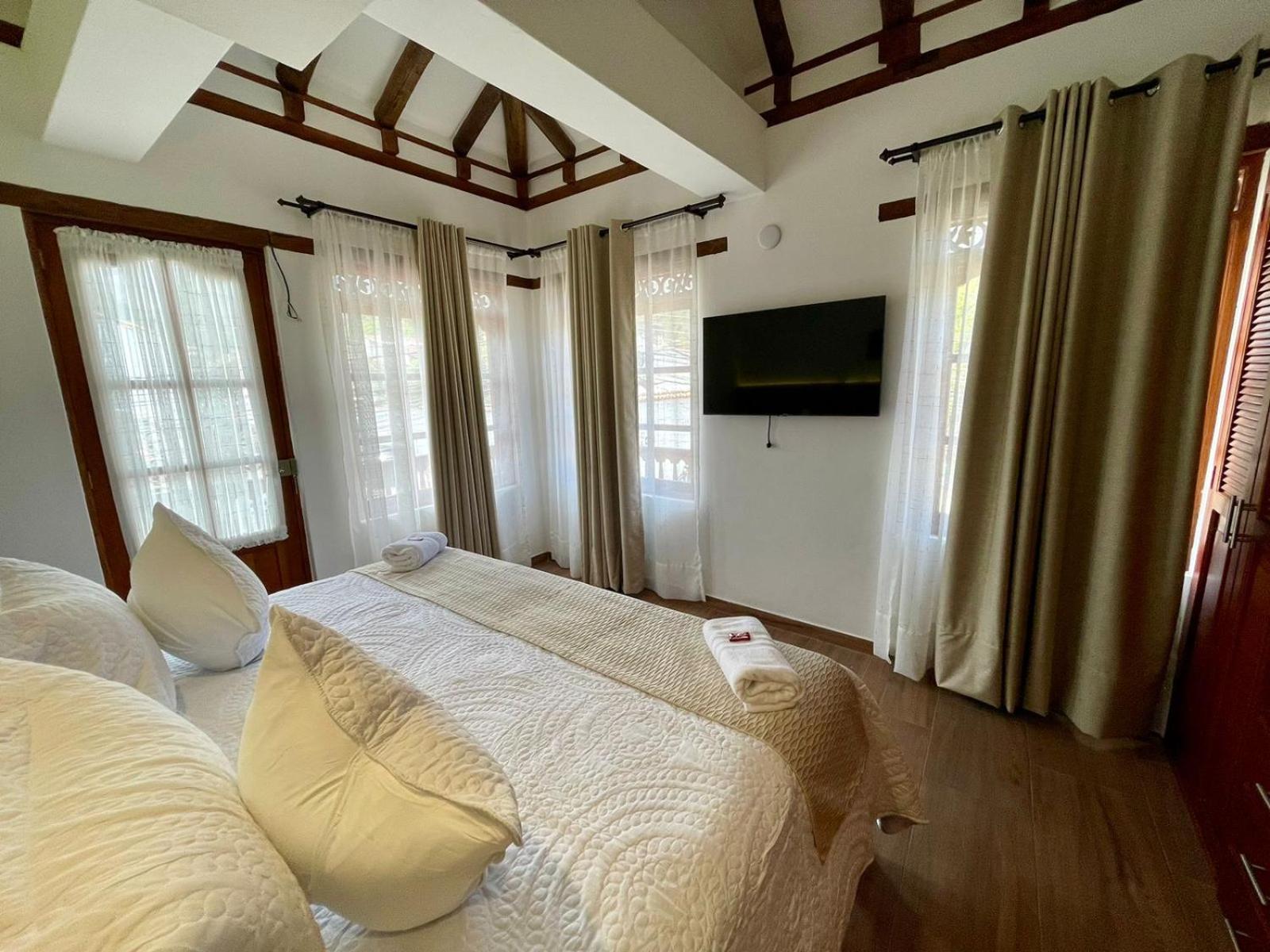 Suite with Balcony photo 1