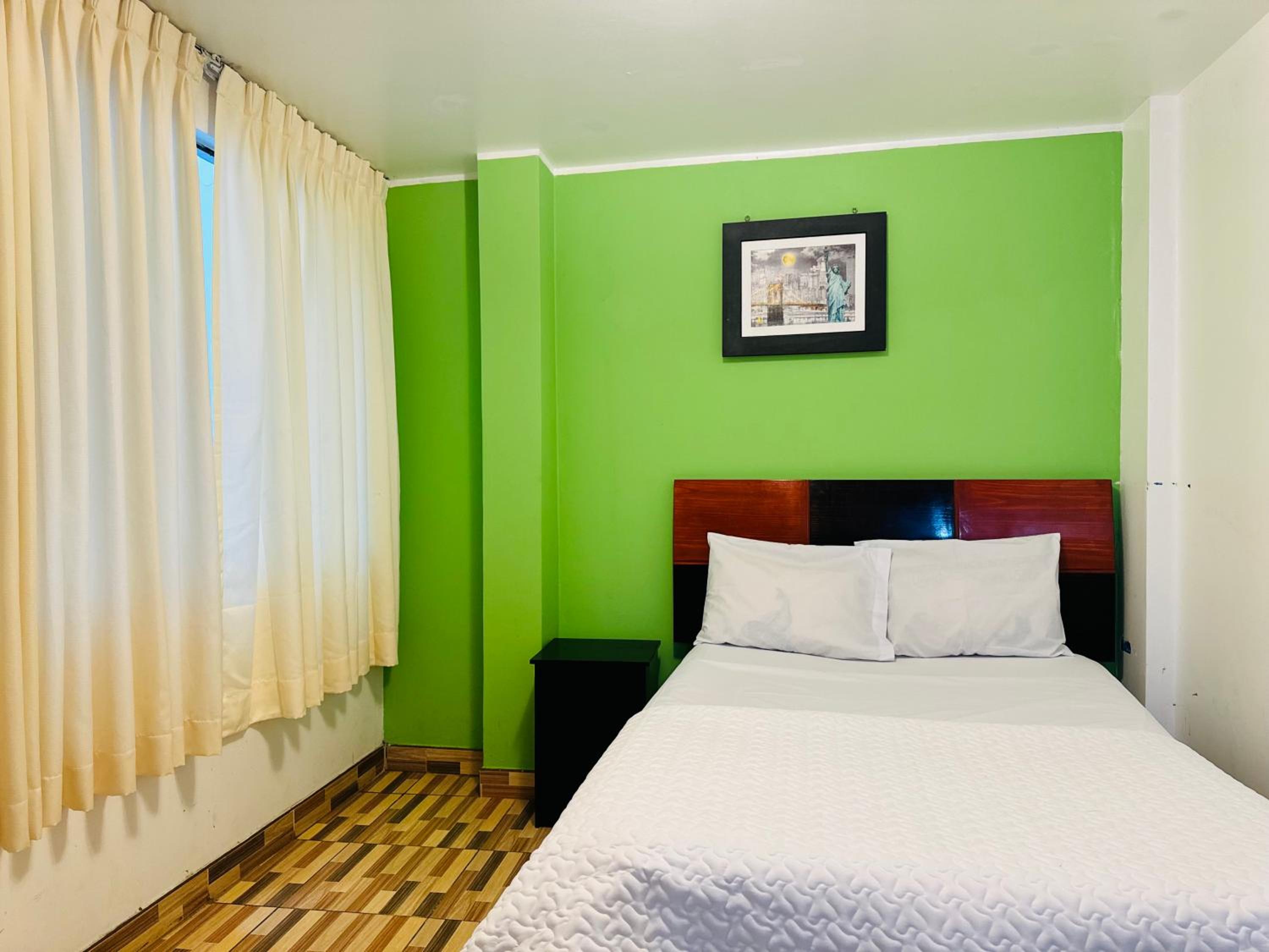 Deluxe Queen Room photo 3