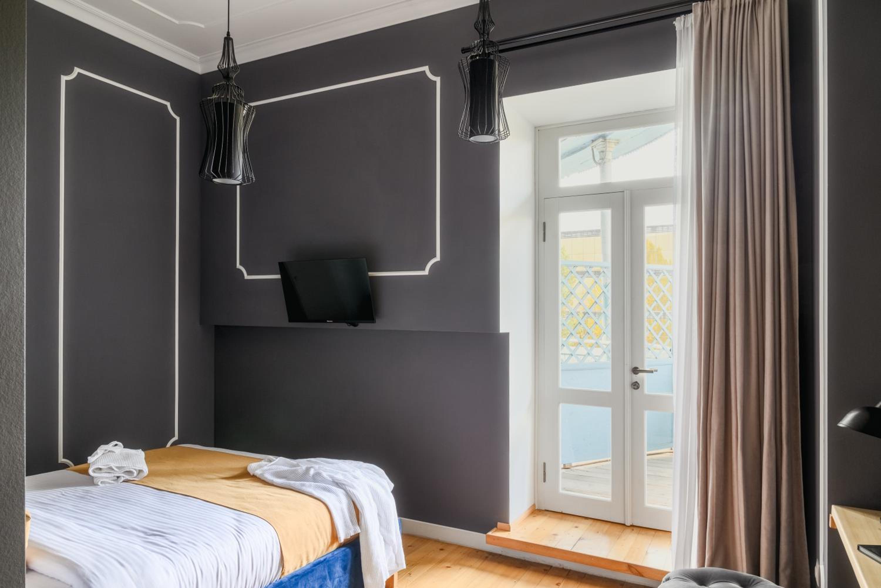 Double Room with Balcony - Photo 1