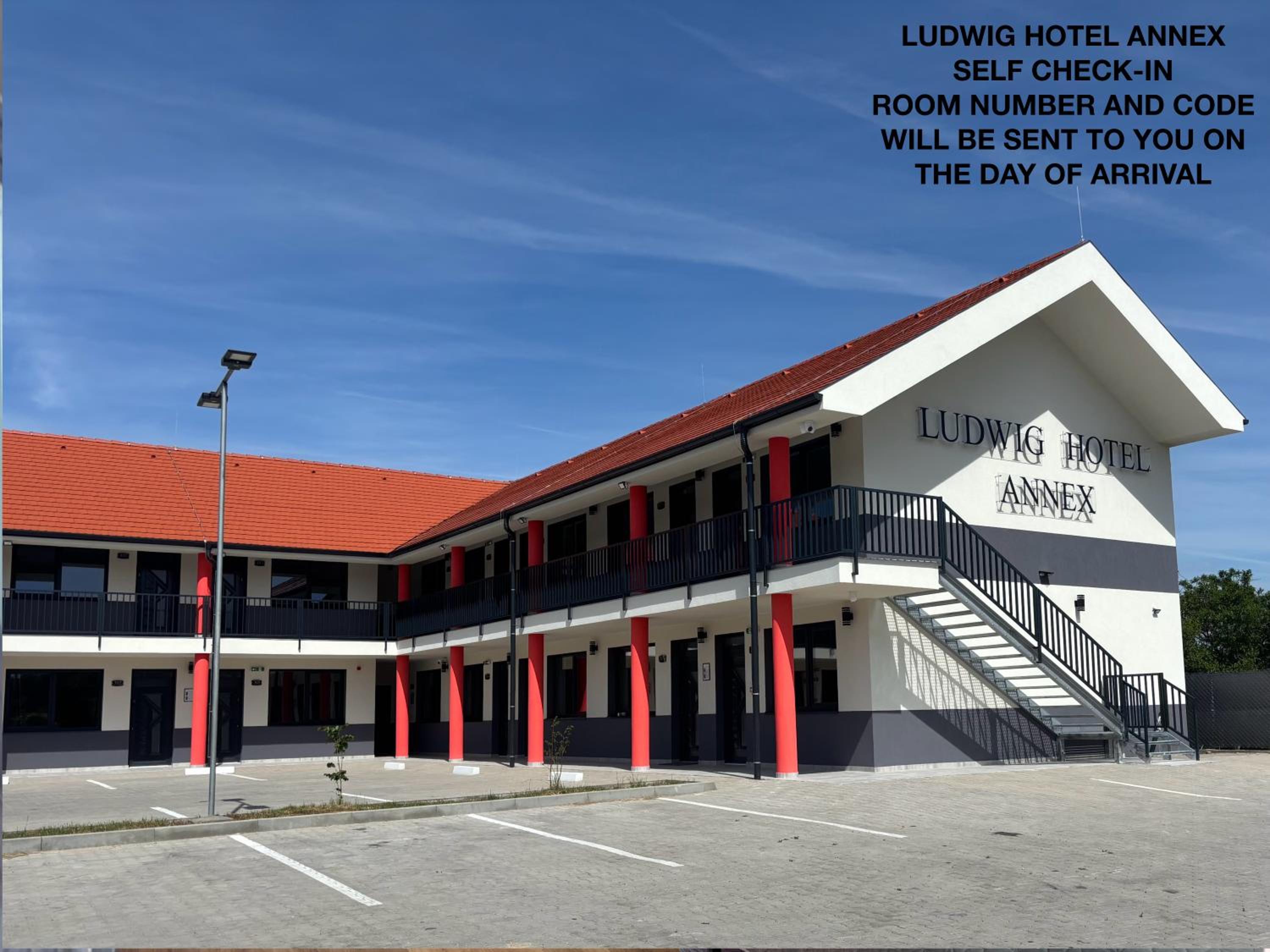 Ludwig Hotel Annex - Double Room with Spa Bath