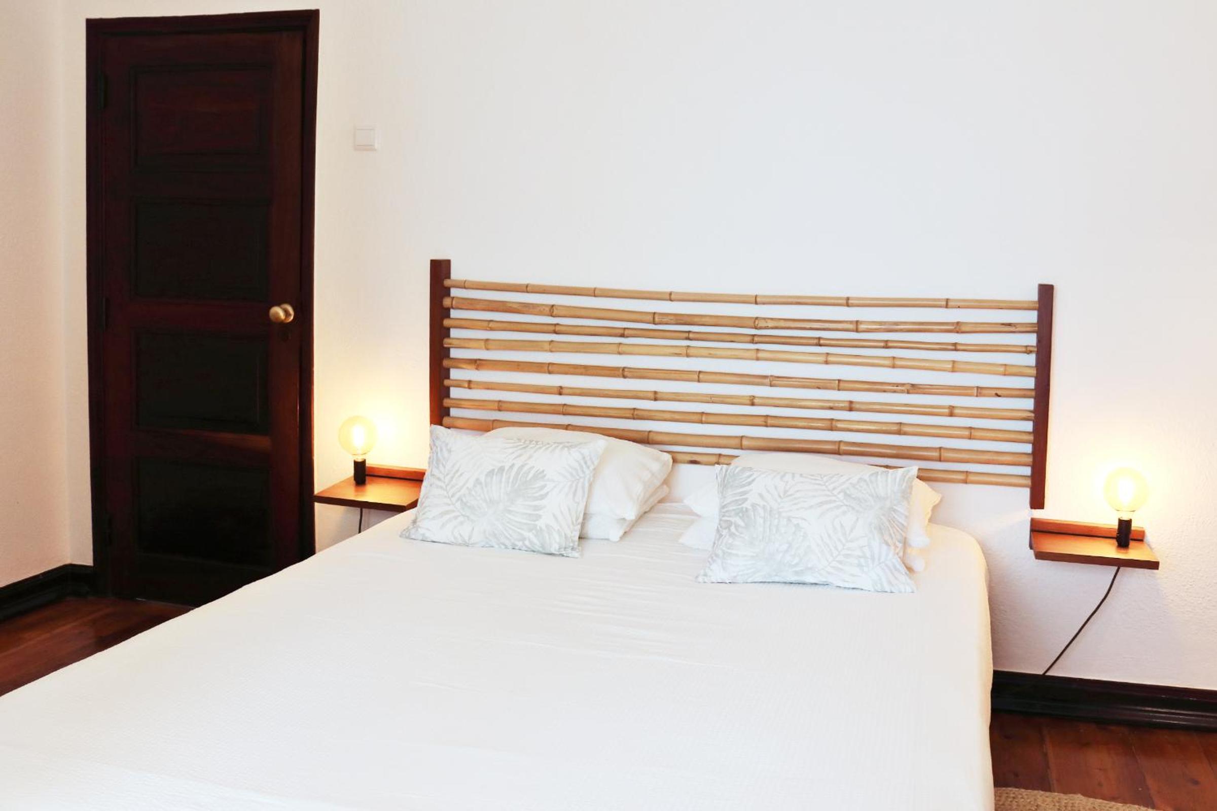 Double Room with Shared Bathroom photo 2
