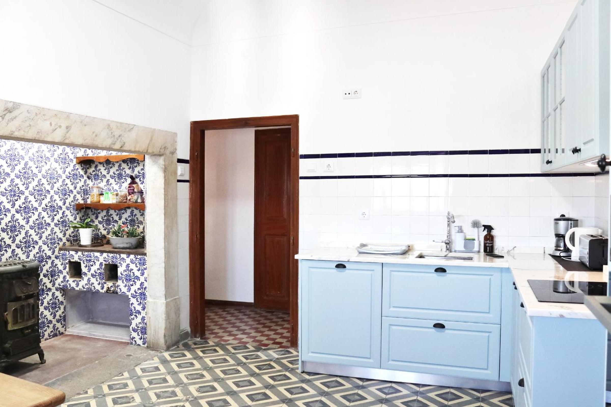Single Room with Shared Bathroom photo 3