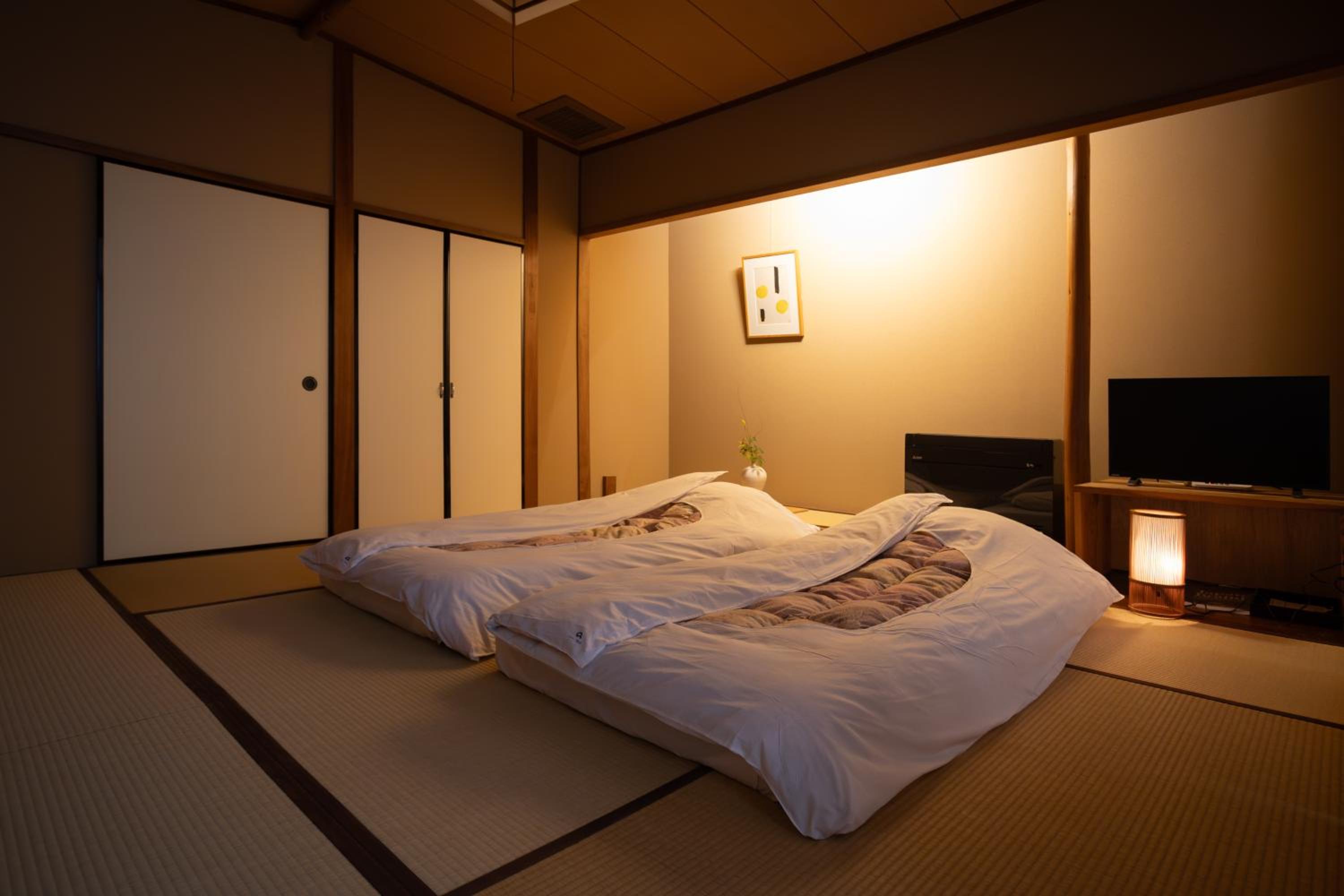 Standard Japanese-Style Room thumbnail 5
