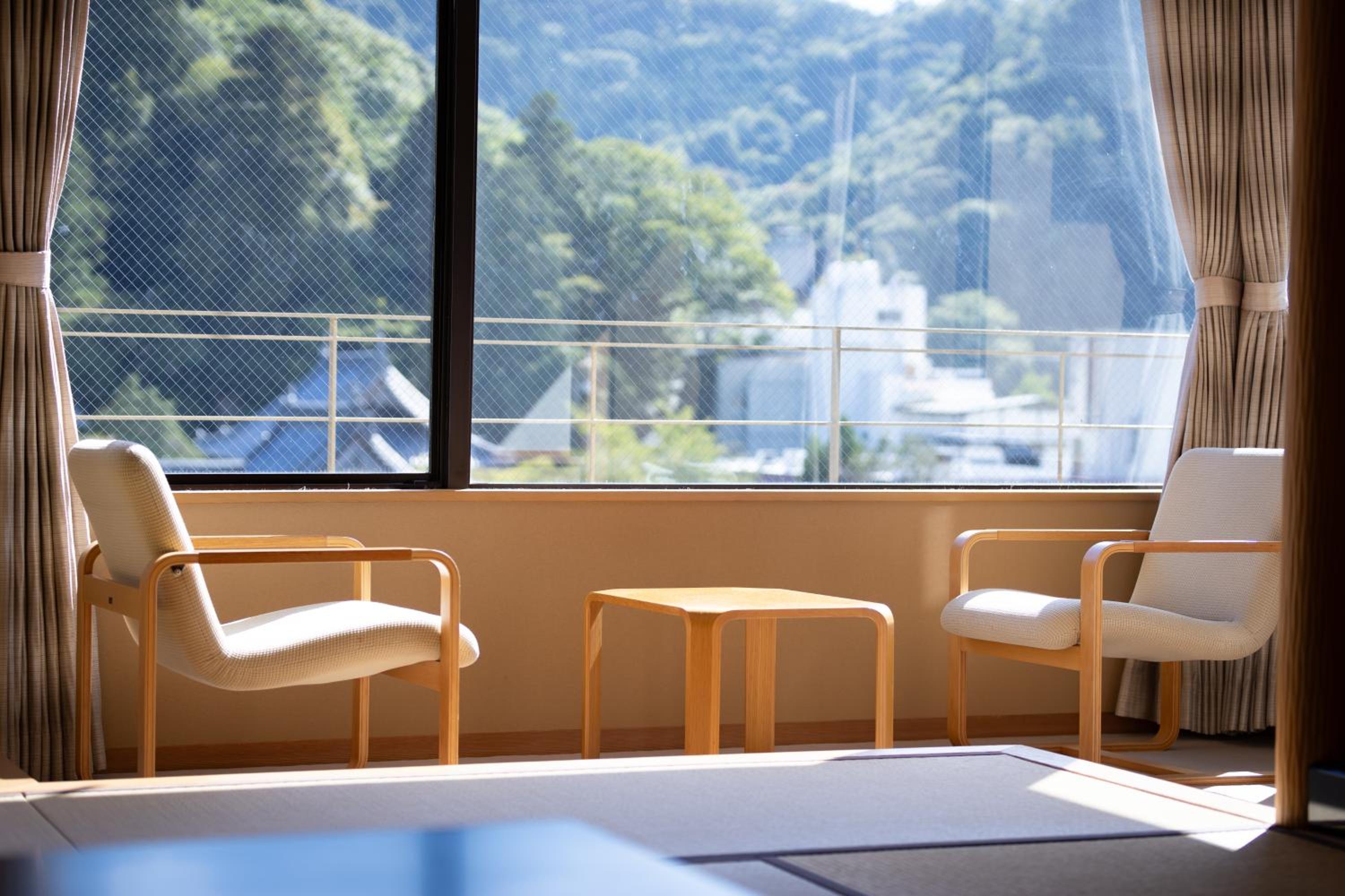 Superior Japanese-Style Room thumbnail 6
