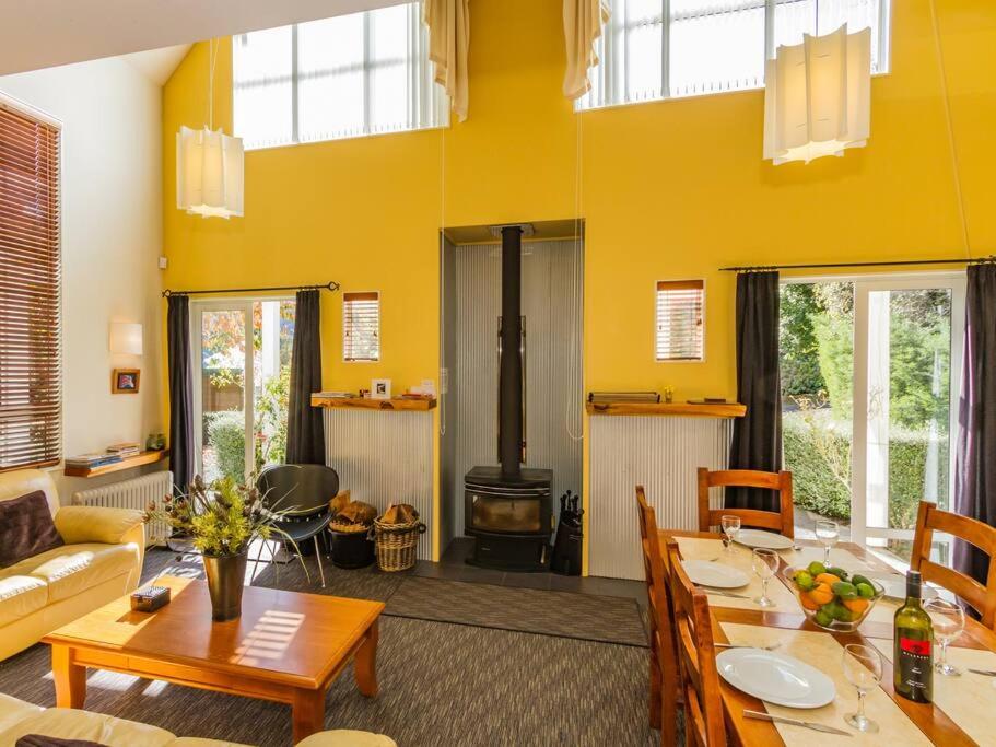 Three-Bedroom Chalet photo 1