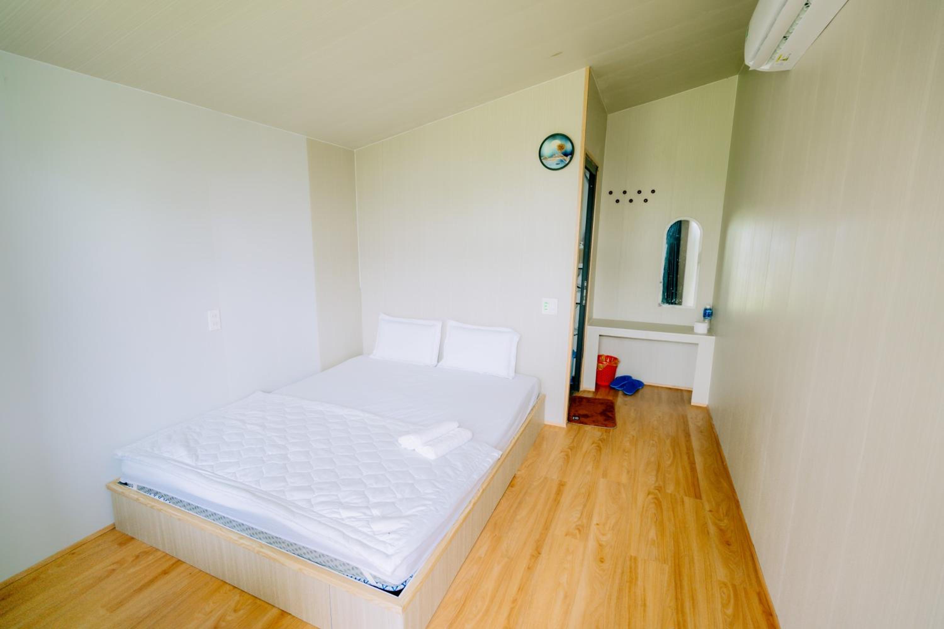 Double Room - Photo 5