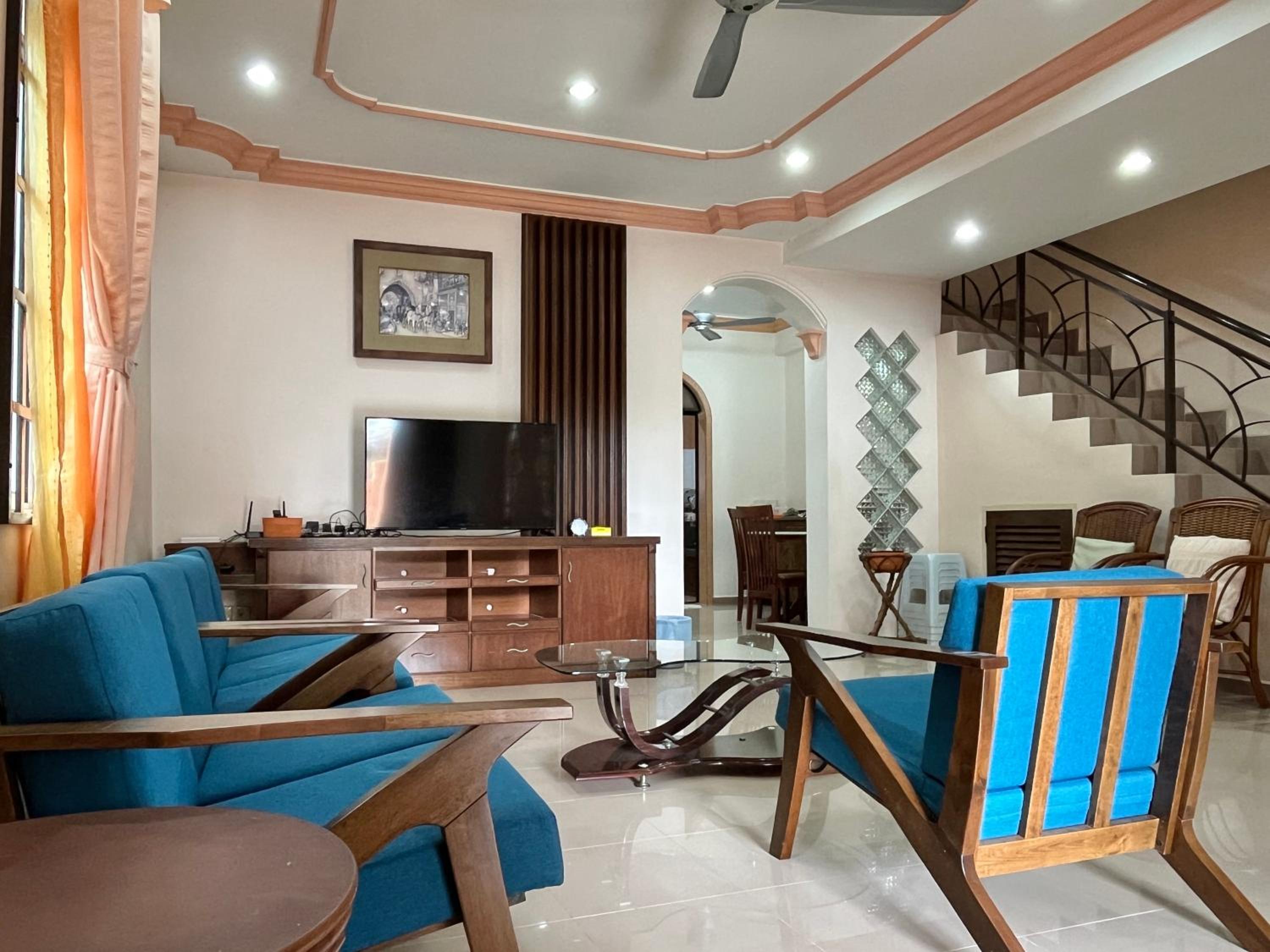 Four-Bedroom House photo 1