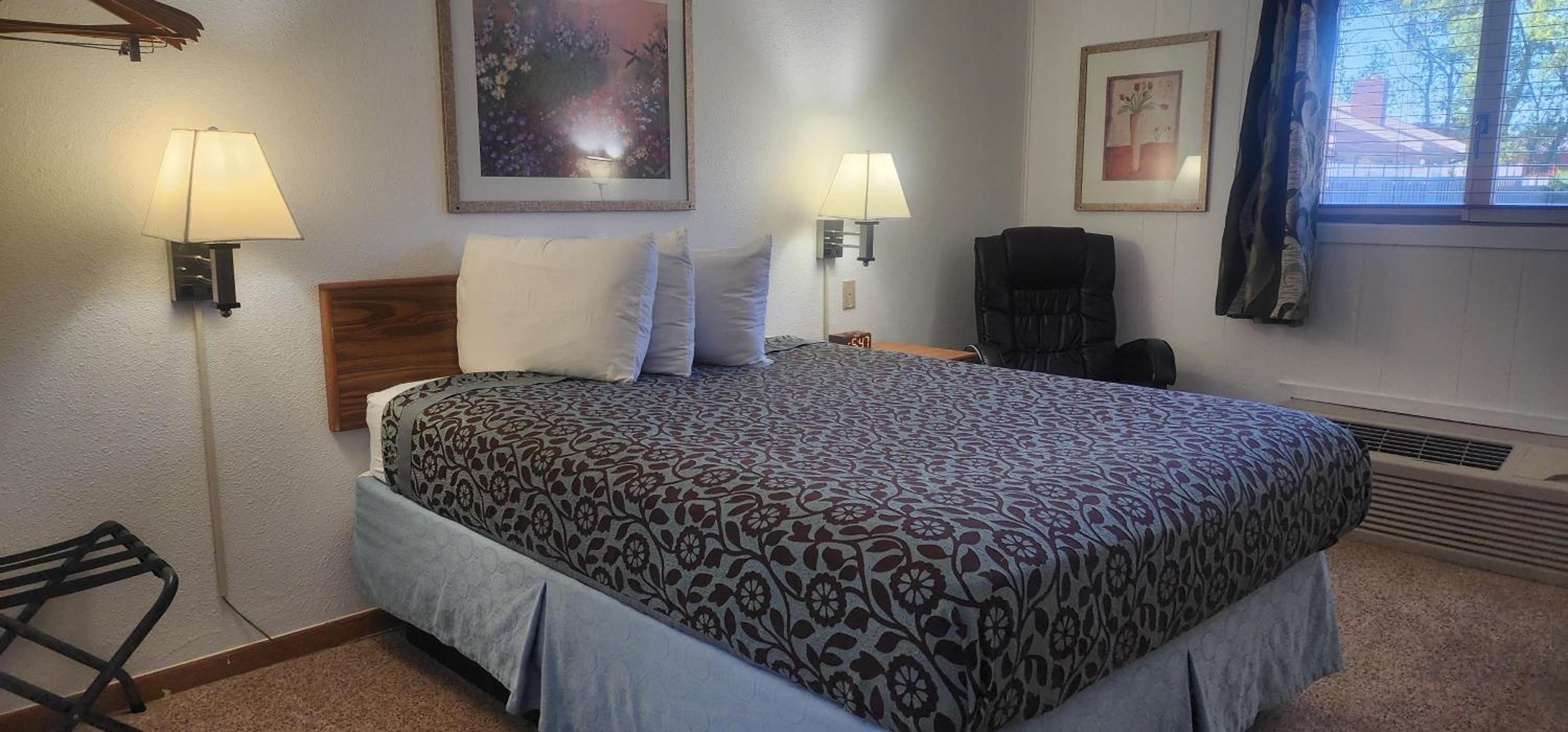 Family Room - Photo 24