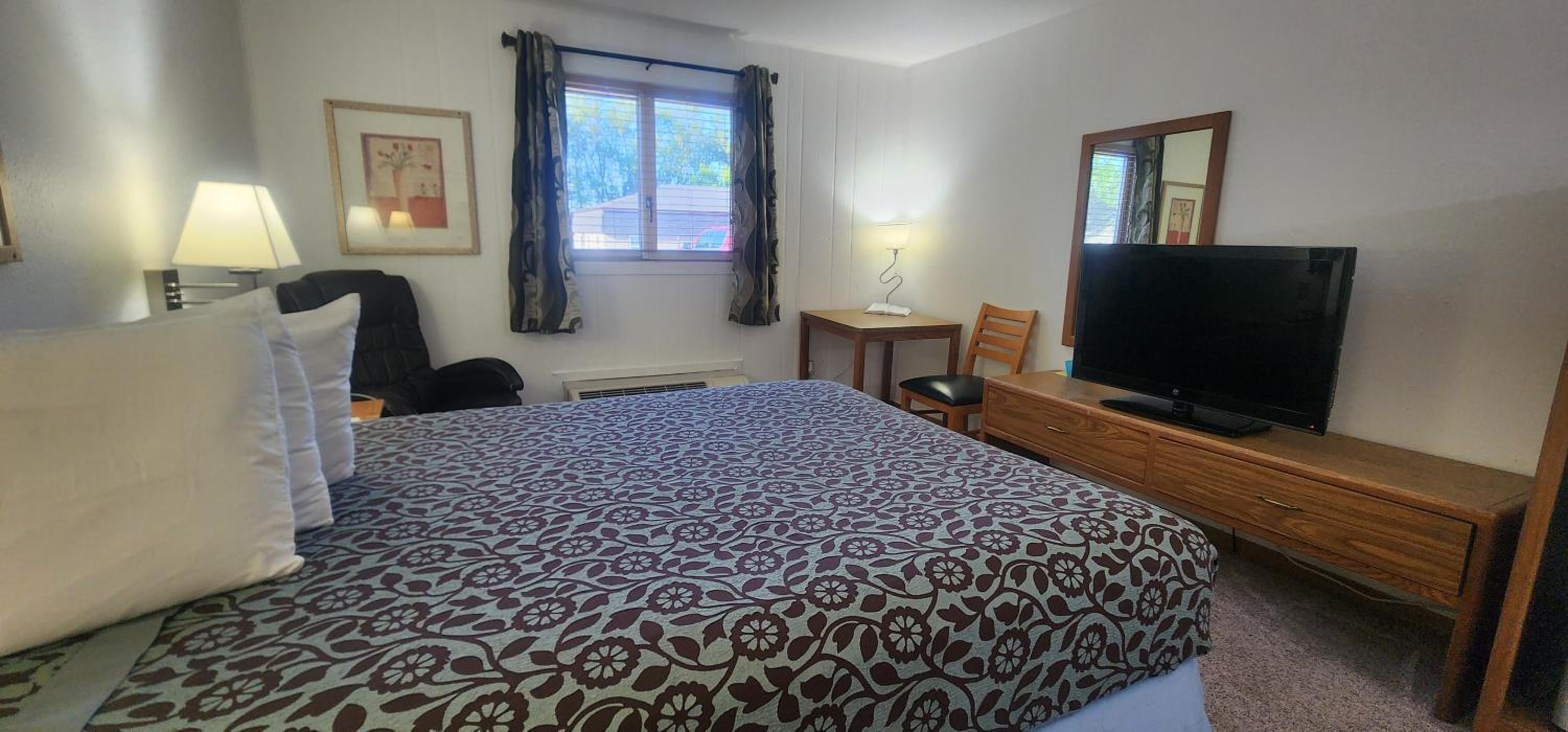Family Room - Photo 23
