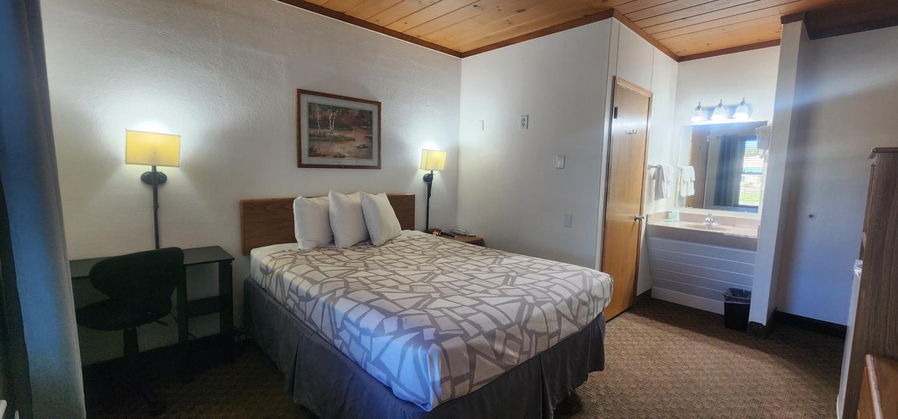 Family Room - Photo 14