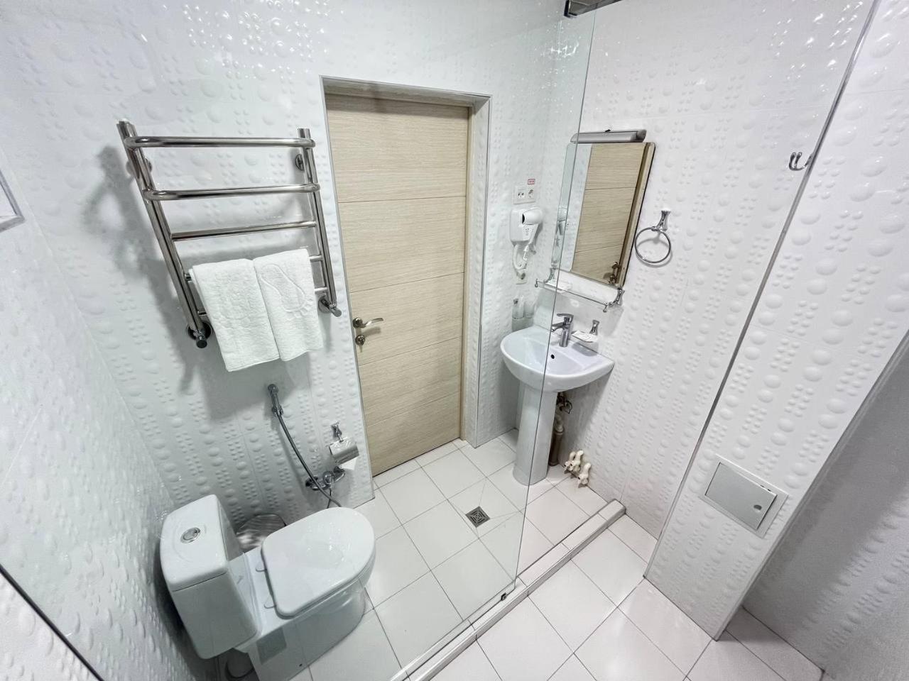 Classic Triple Room - Photo 13