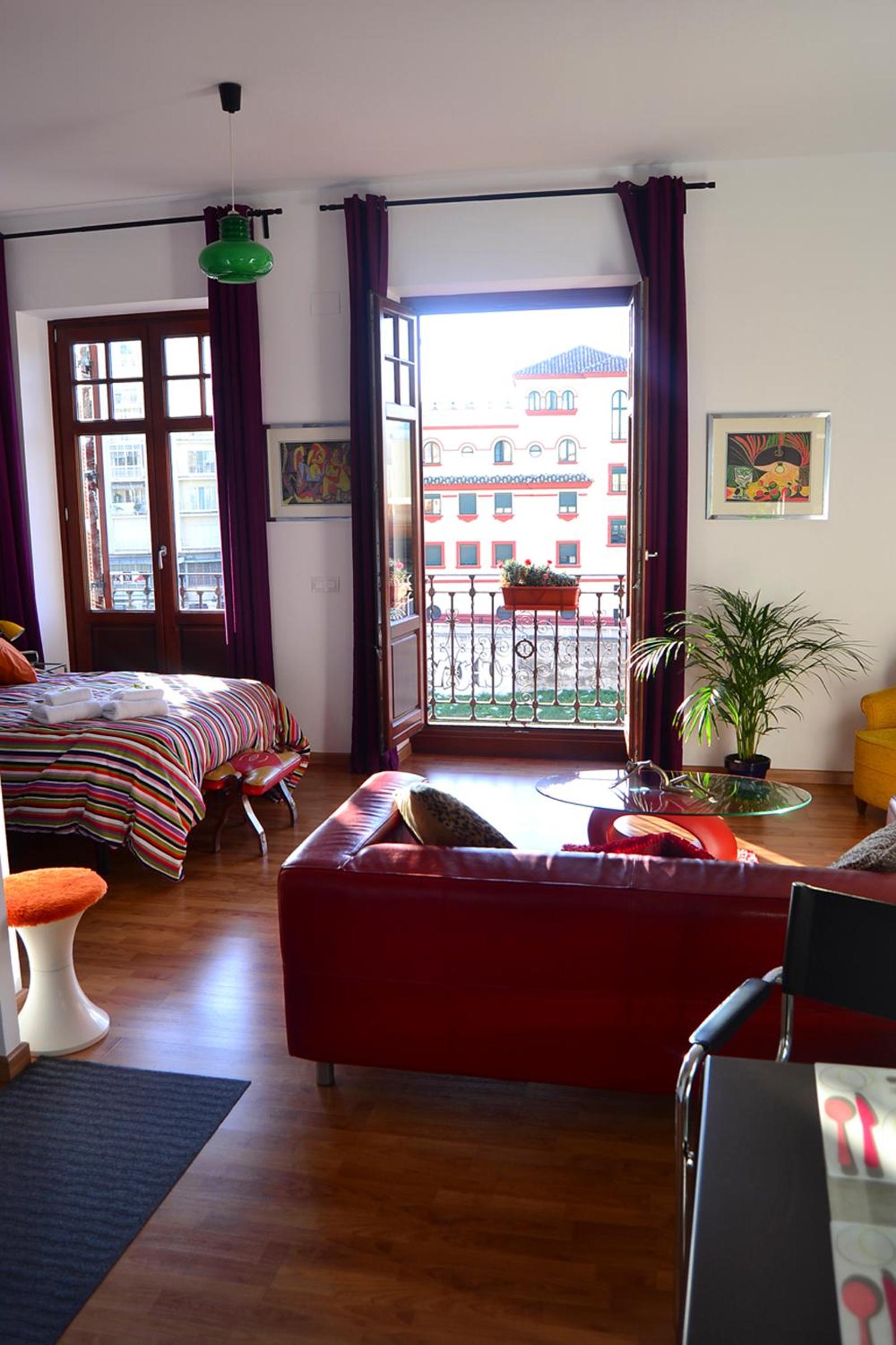 Estudio con Balcón