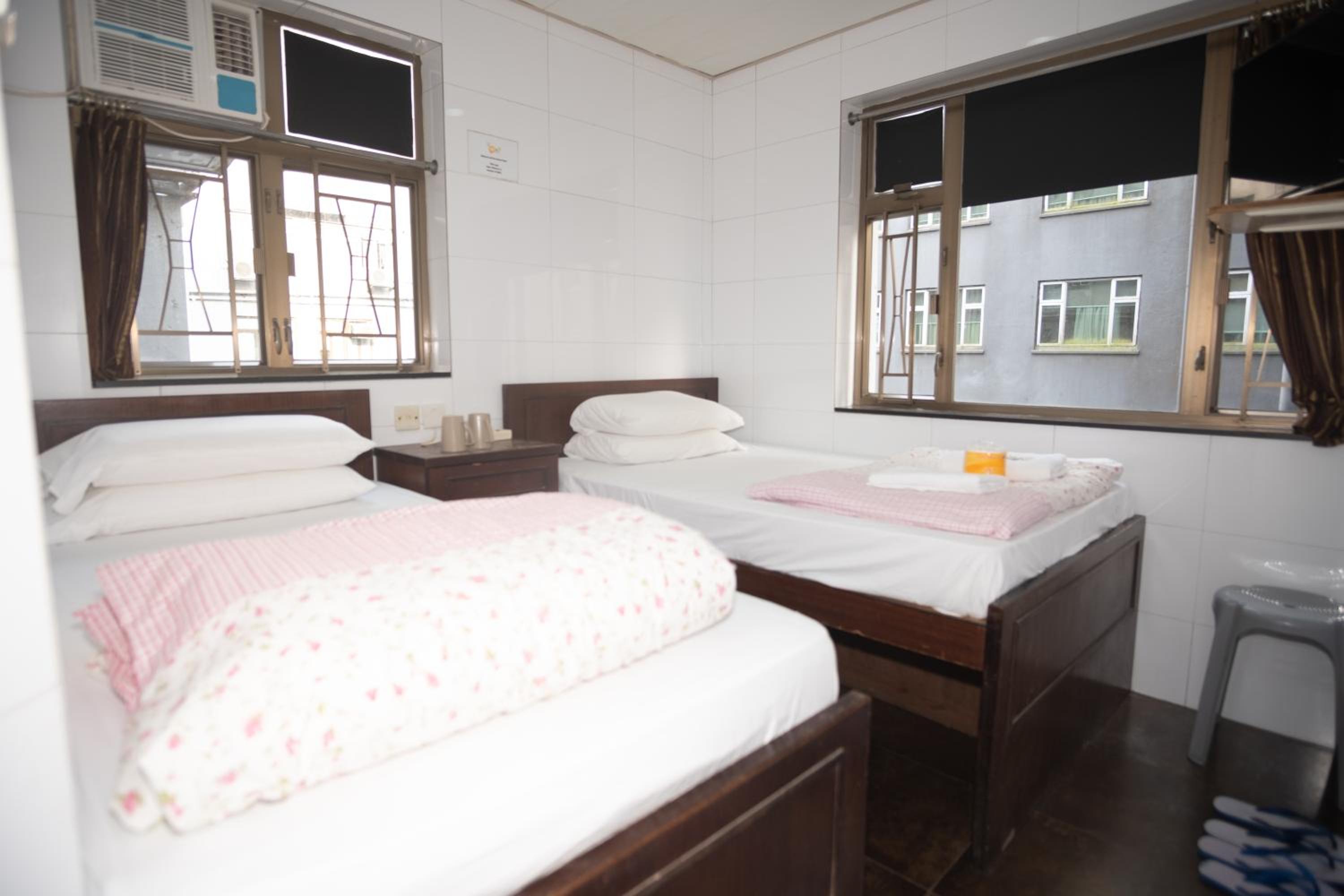 Twin Room with Private Bathroom