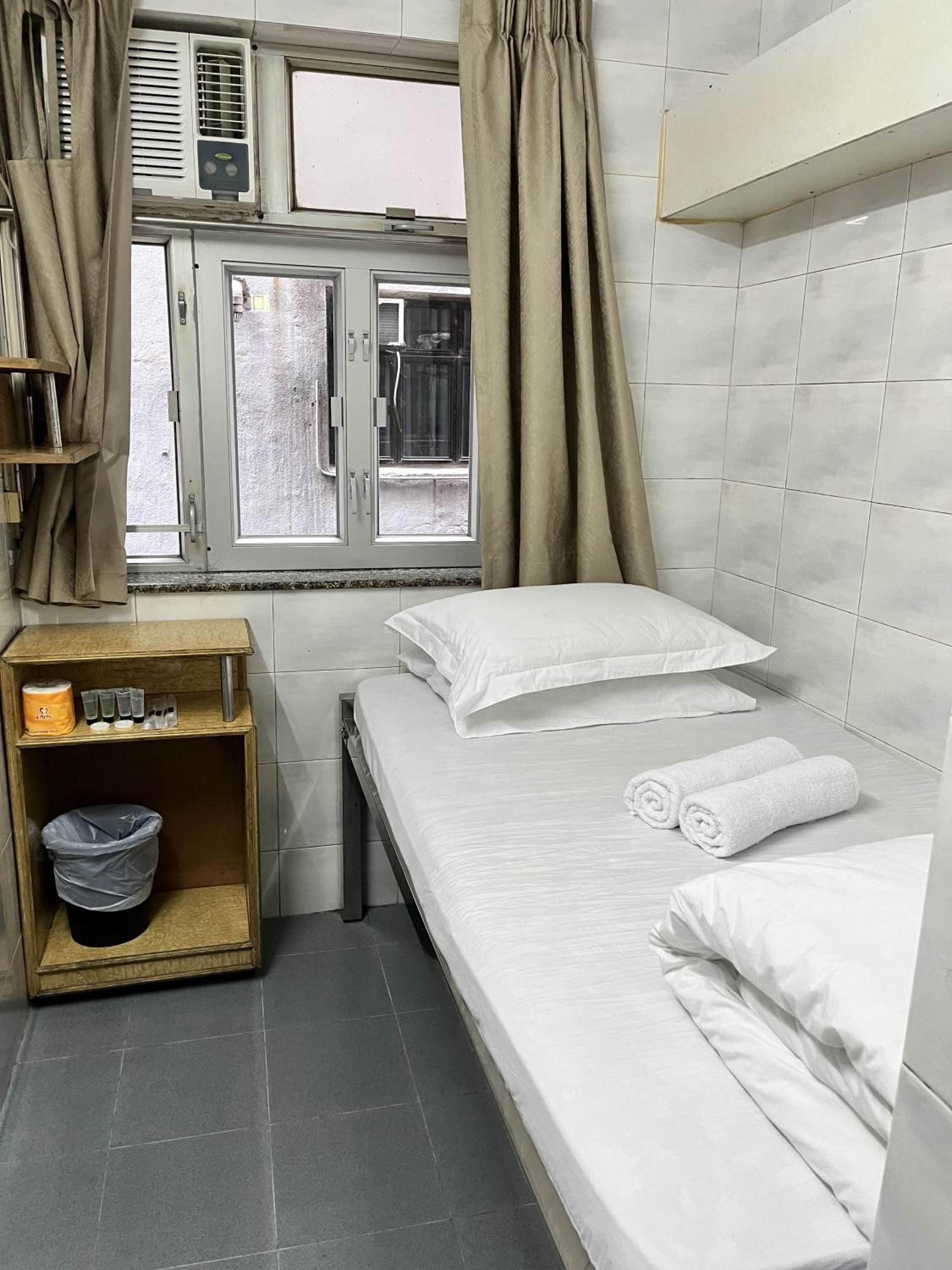 Single Room with Private Bathroom