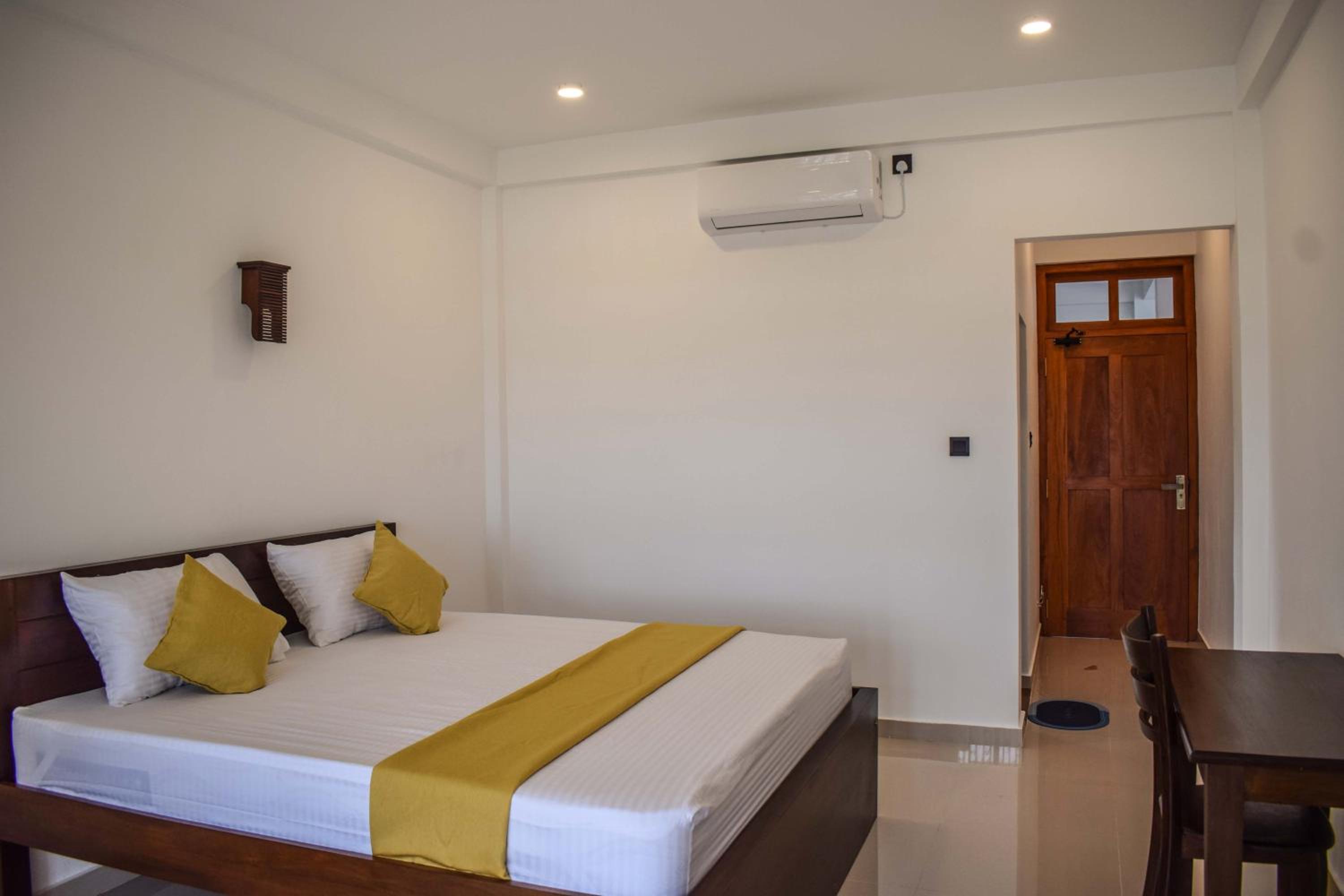 Deluxe Double Room With Balcony And Sea View